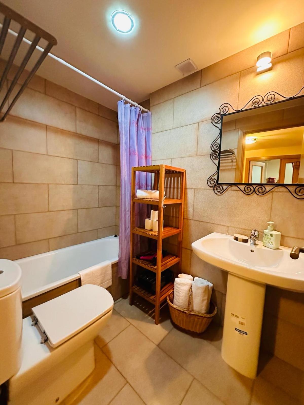 Two-Bedroom Apartment - Photo 24