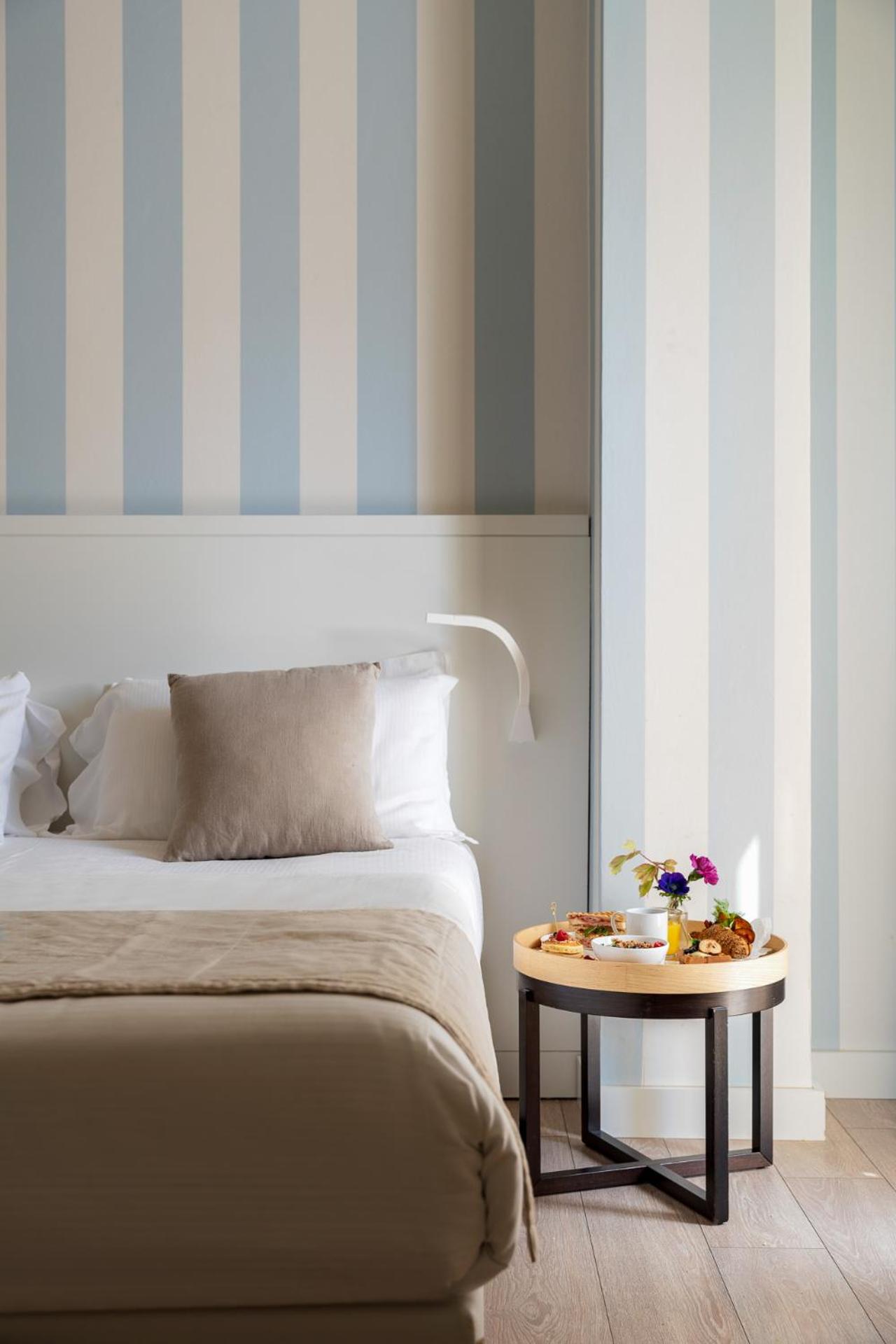 Superior Room with Sea Side View - Photo 7
