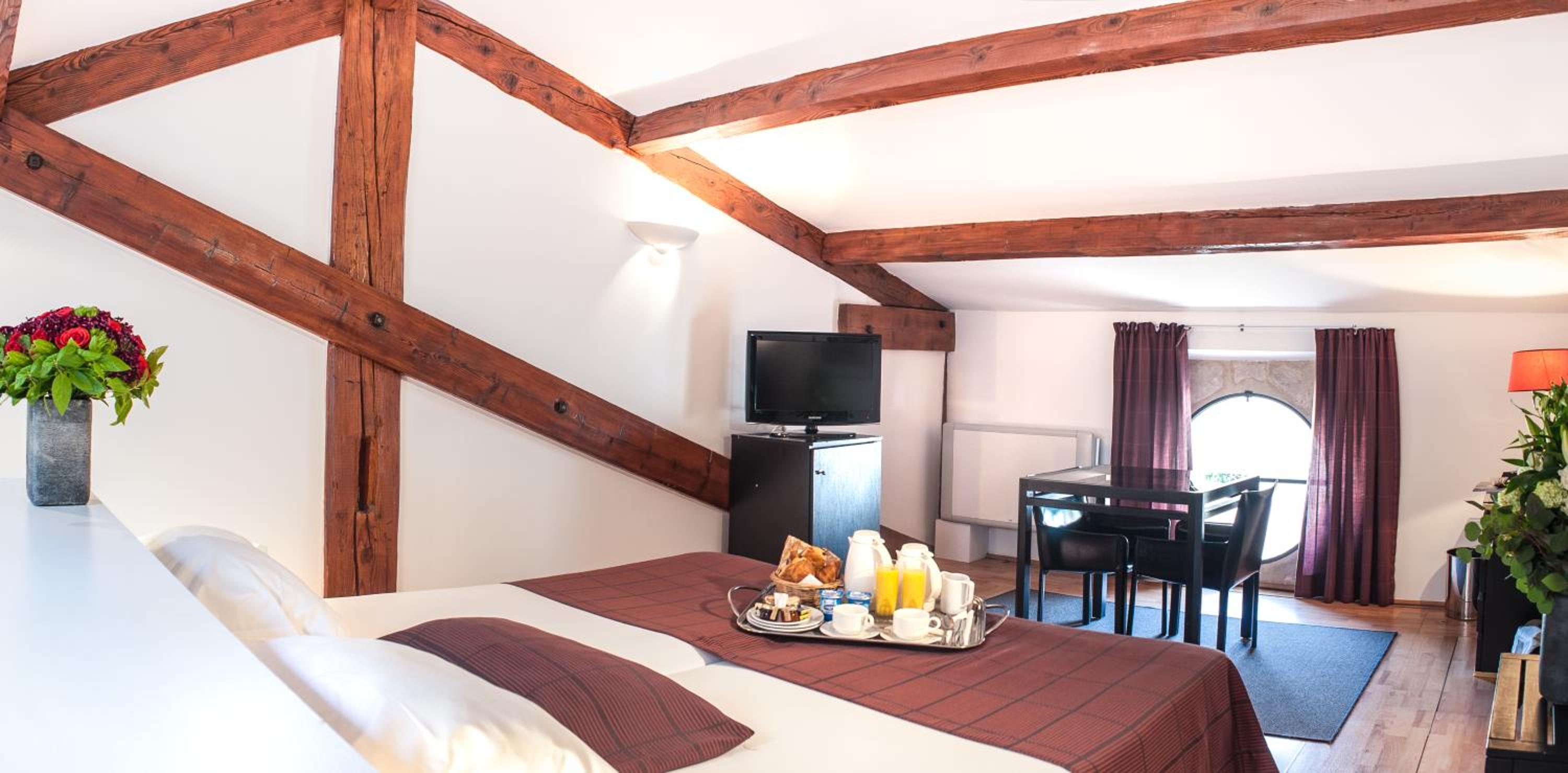 Standard Double Room - Photo 7