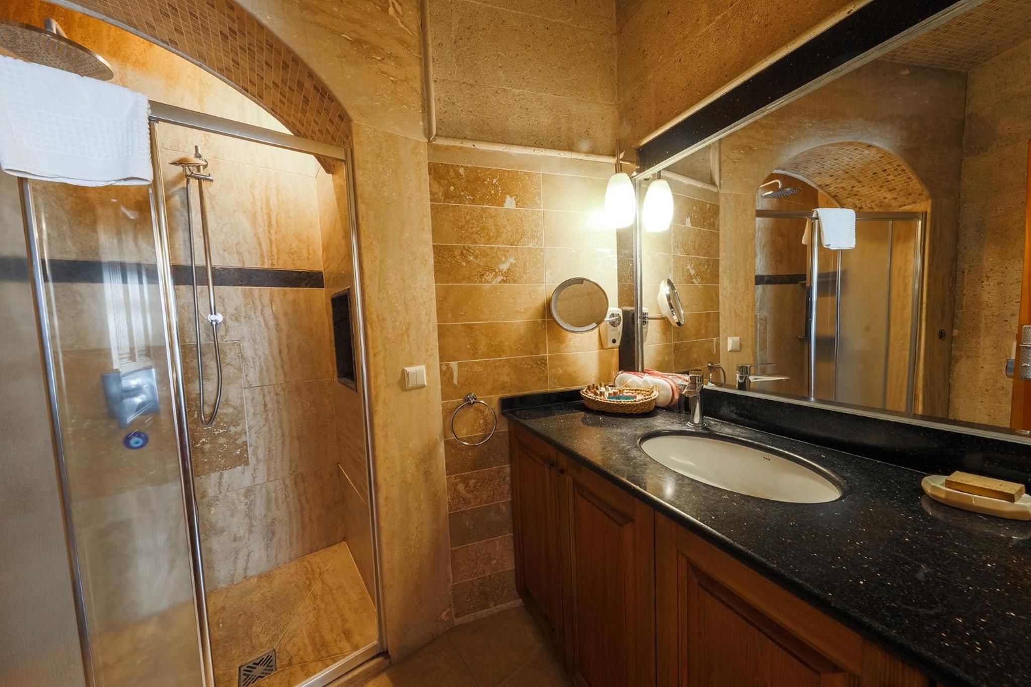 Junior Suite - Photo 16