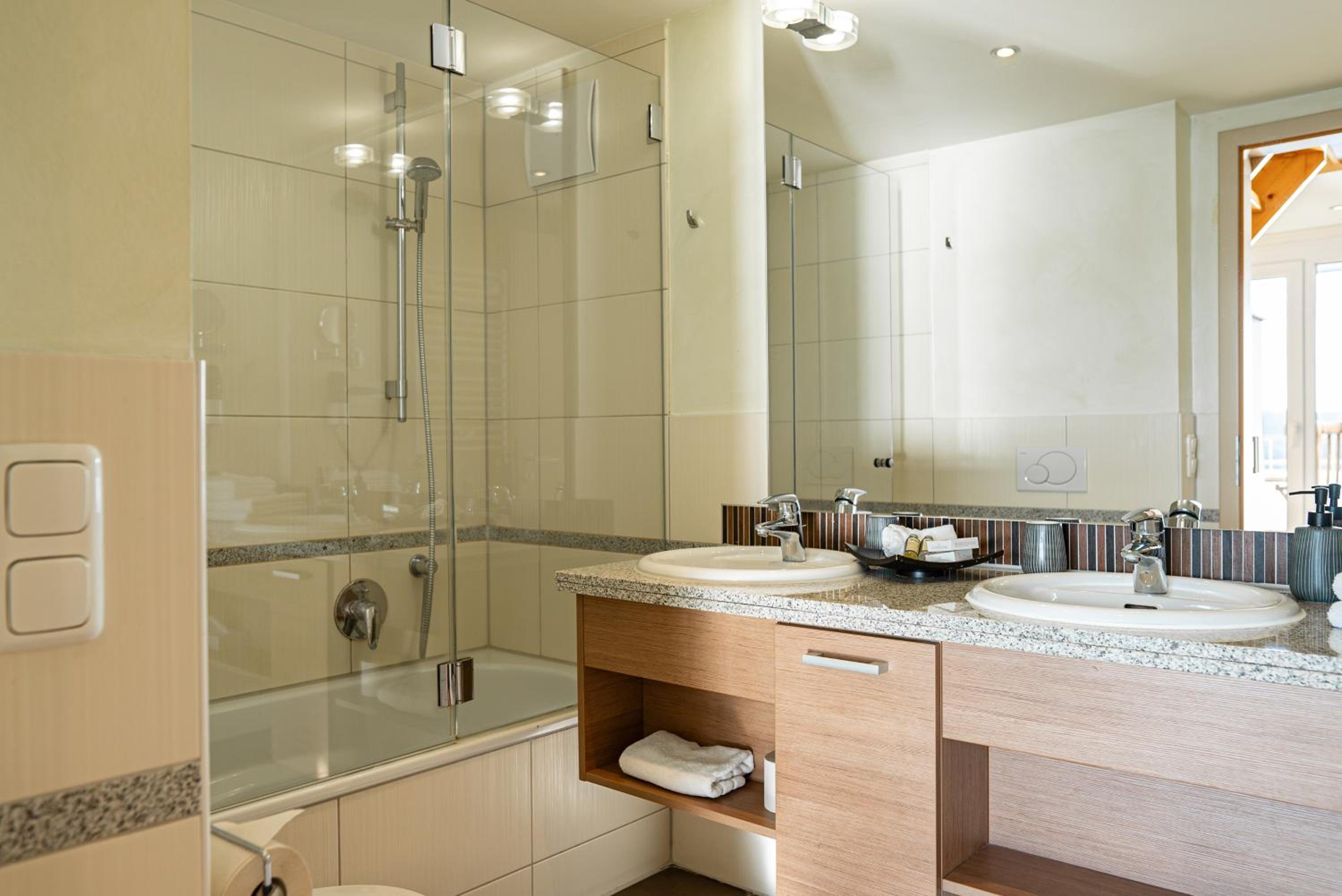 Family Suite - Photo 11