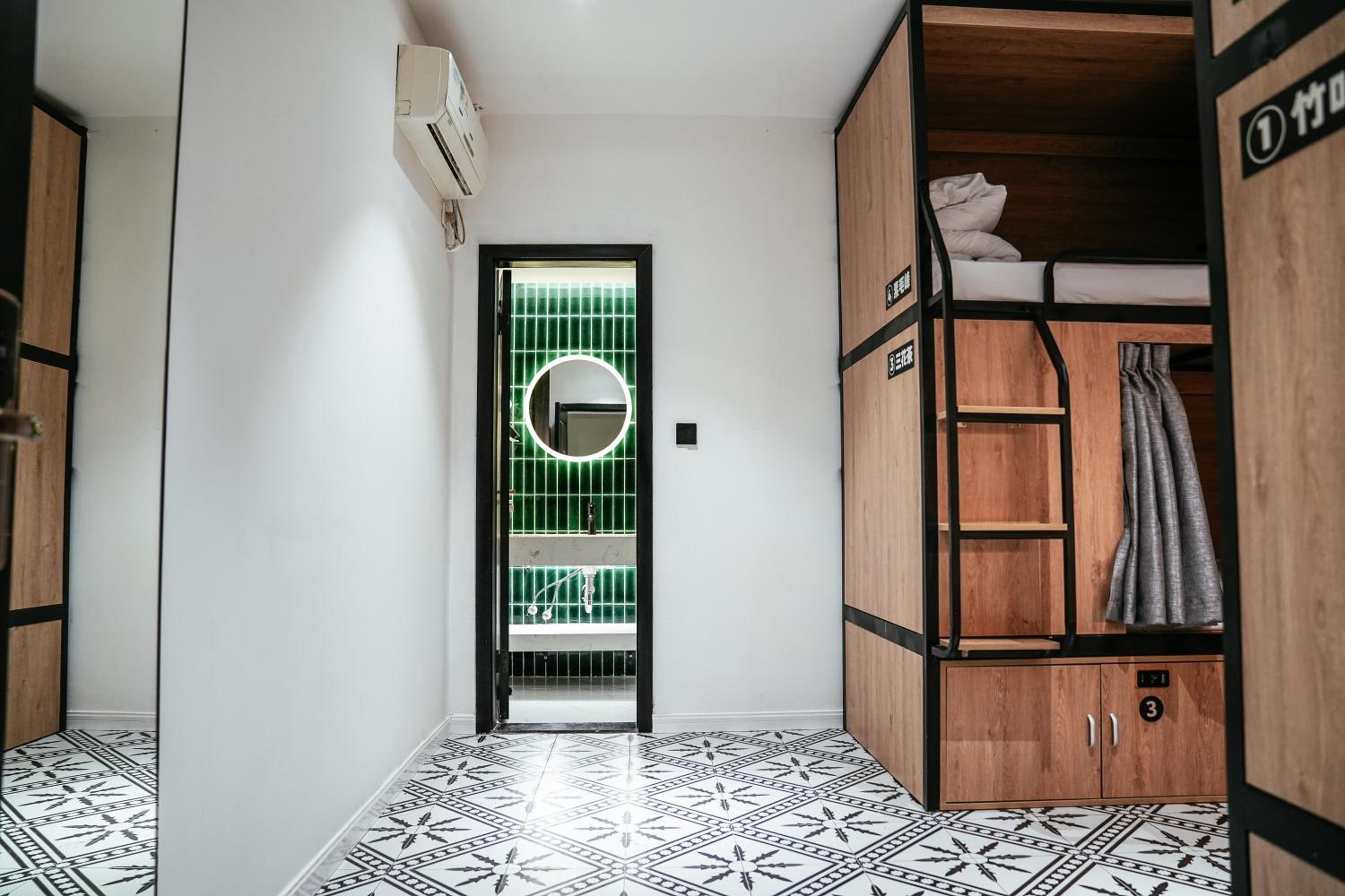 Bed in 4-Bed Female Dormitory Room with Private Bathroom photo 3