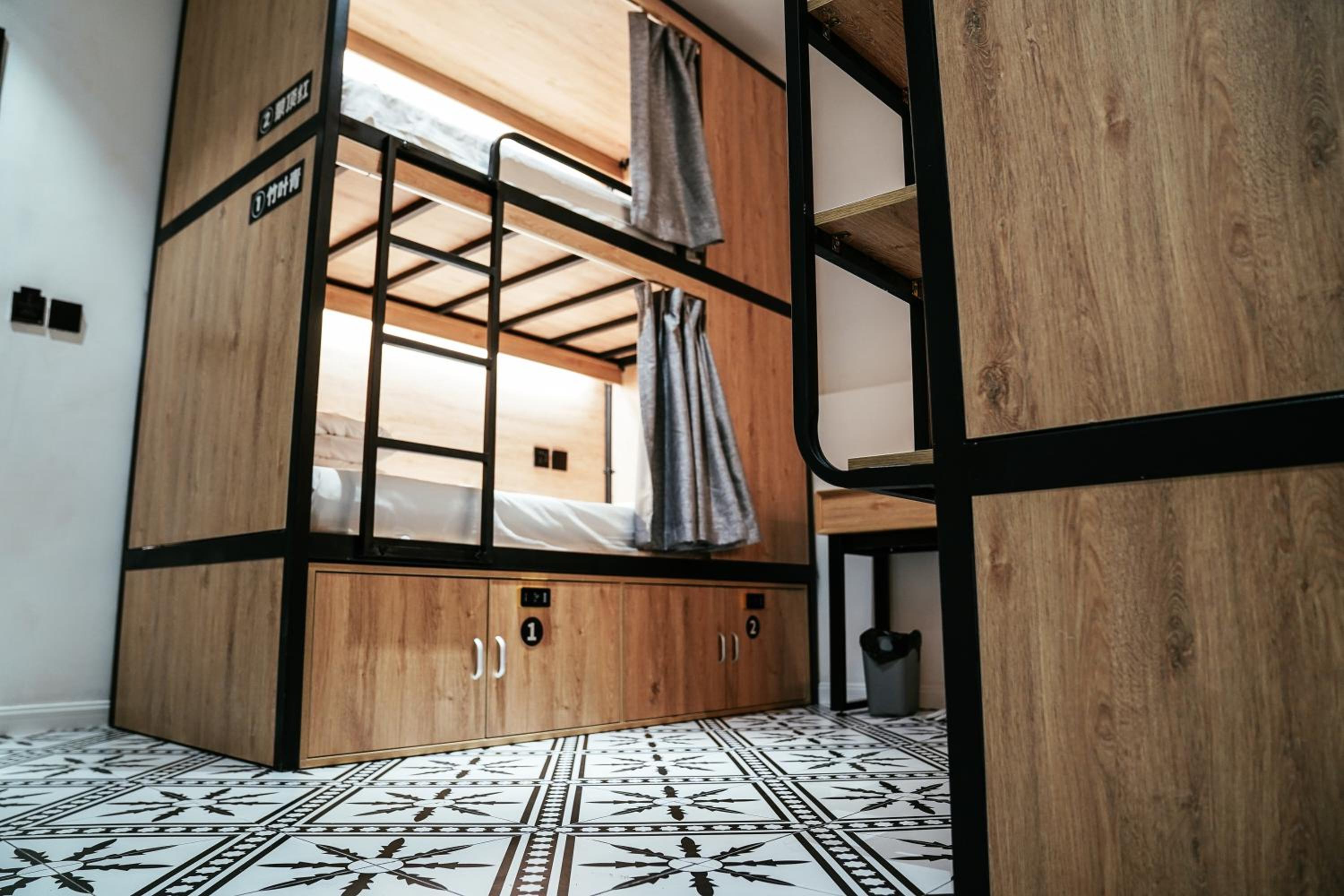Bed in 4-Bed Female Dormitory Room with Private Bathroom photo 1