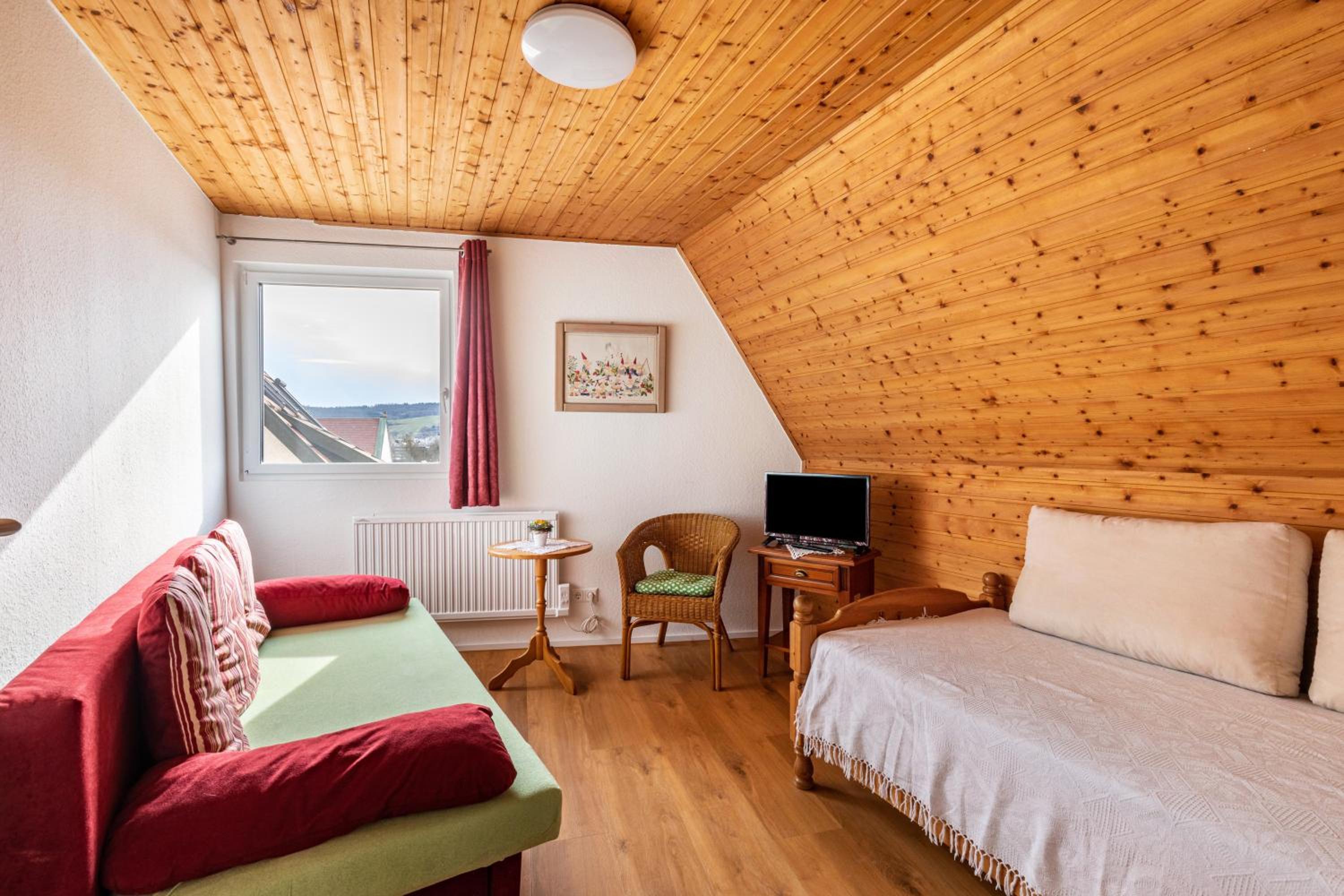 Two-Bedroom Apartment with Mountain View photo 1