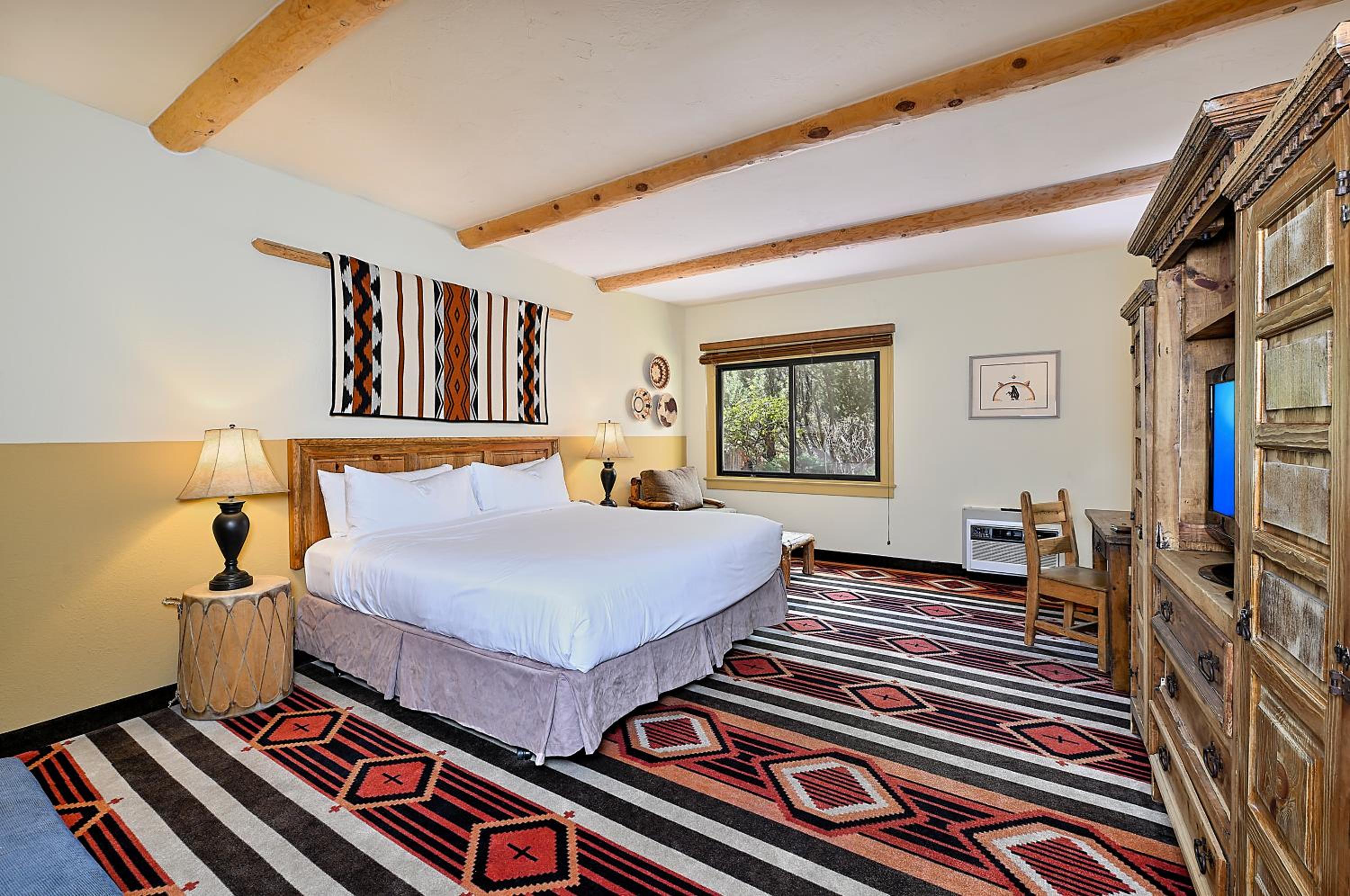 Traditional King Room - Photo 1