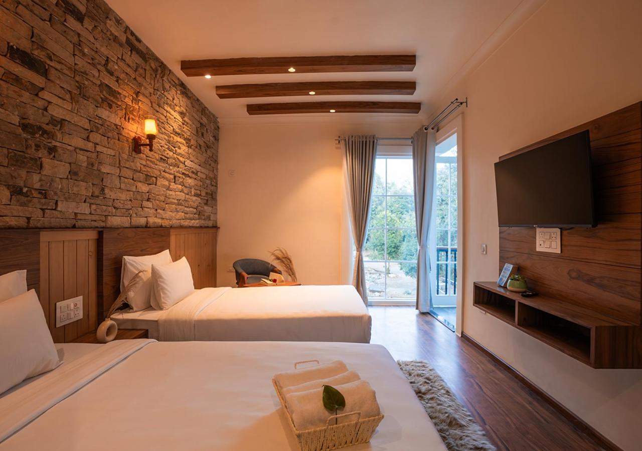 Twin Room with Balcony photo 2