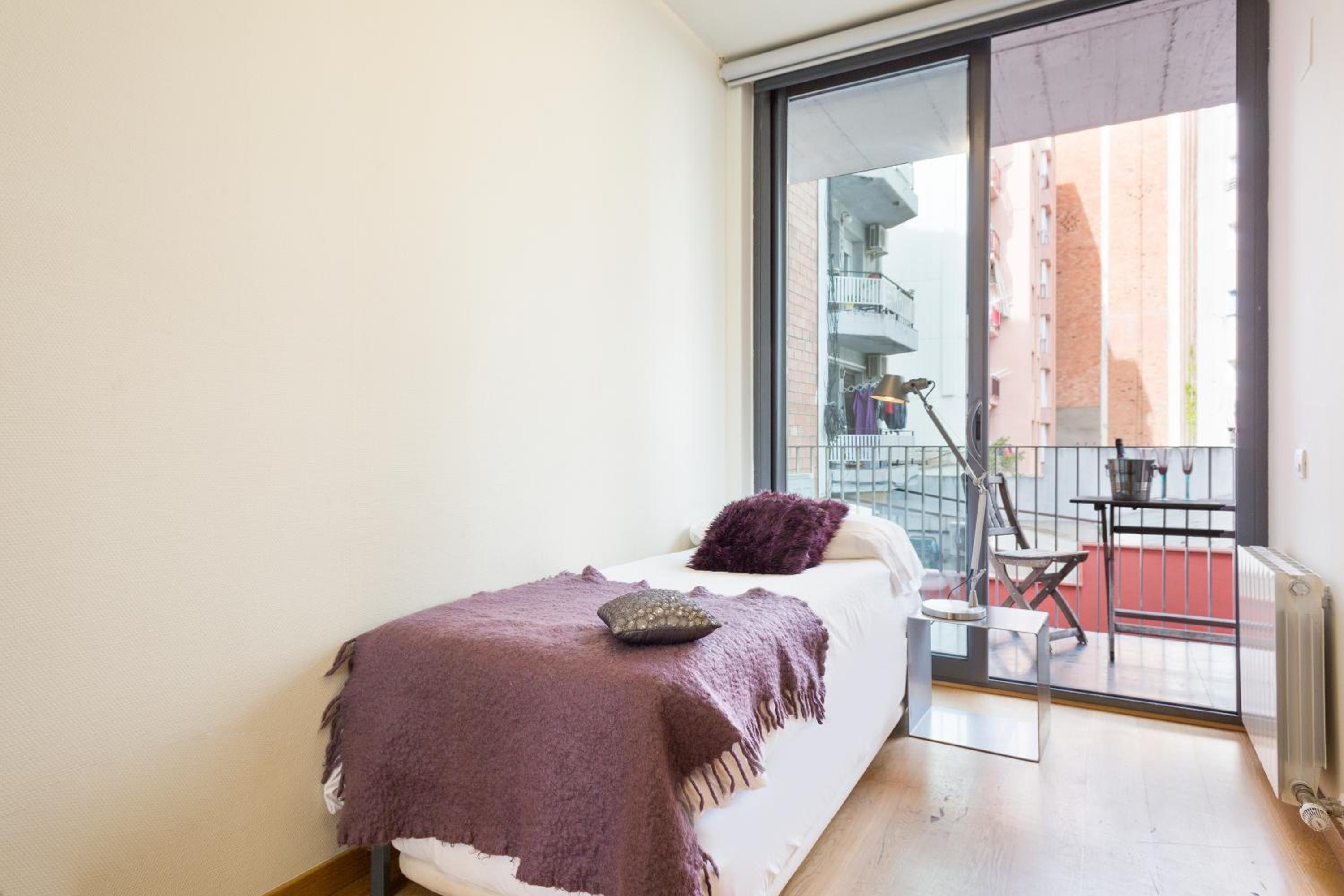 Apartment with Balcony photo 3