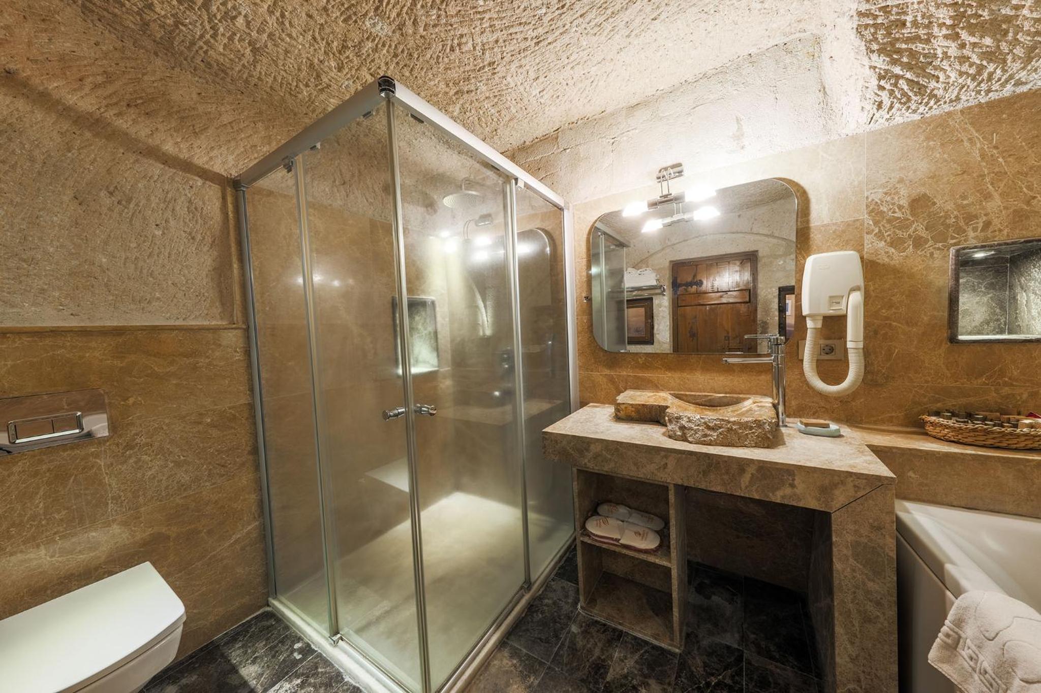 Family Suite - Photo 11