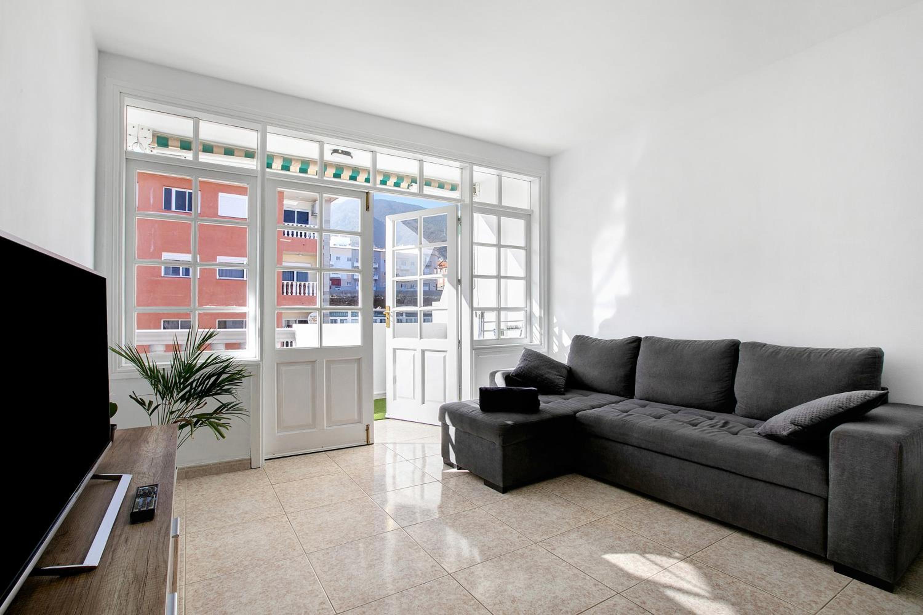 Apartamento de un dormitorio superior con balcón