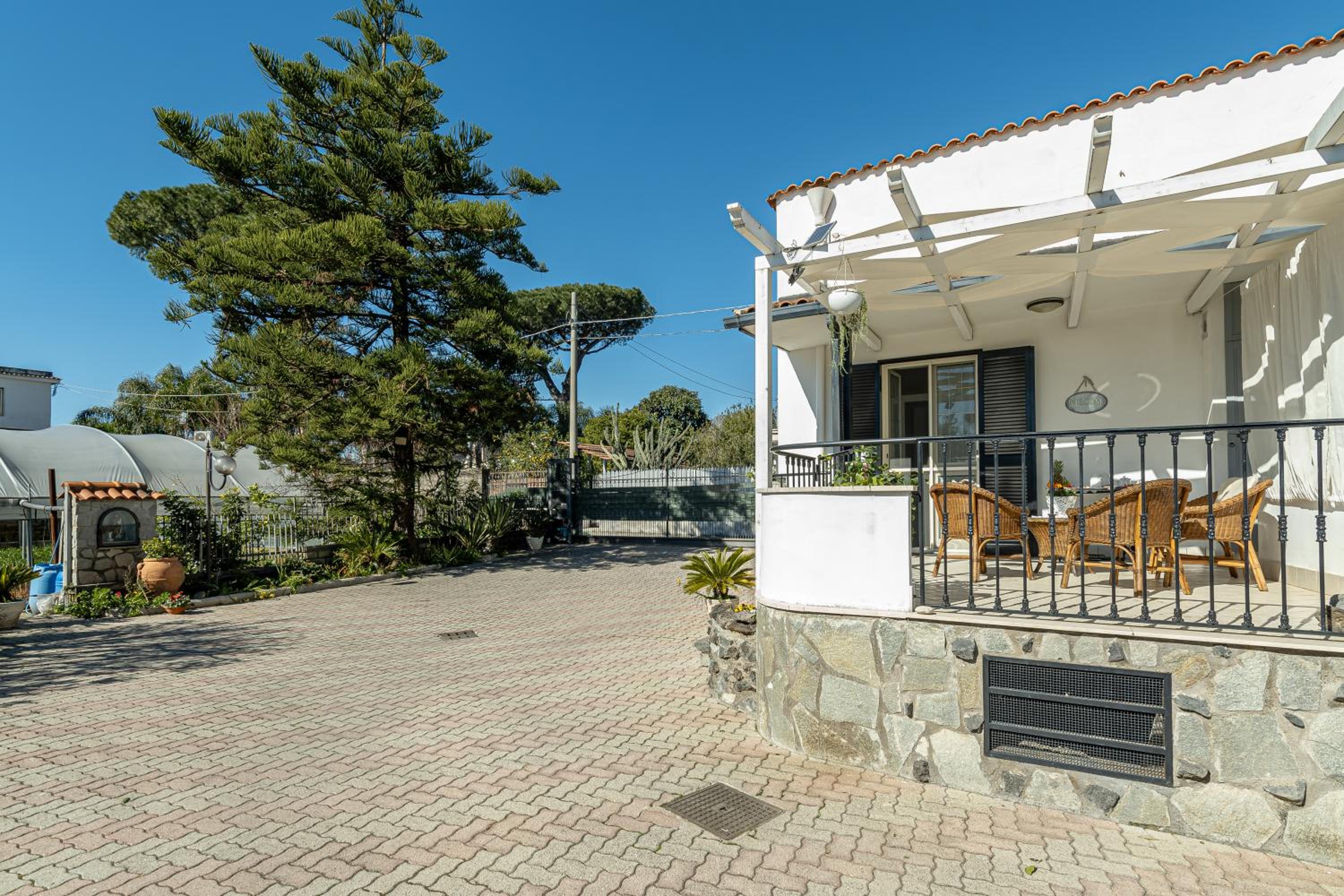 Double Room with Balcony (3 Adults) - Photo 41