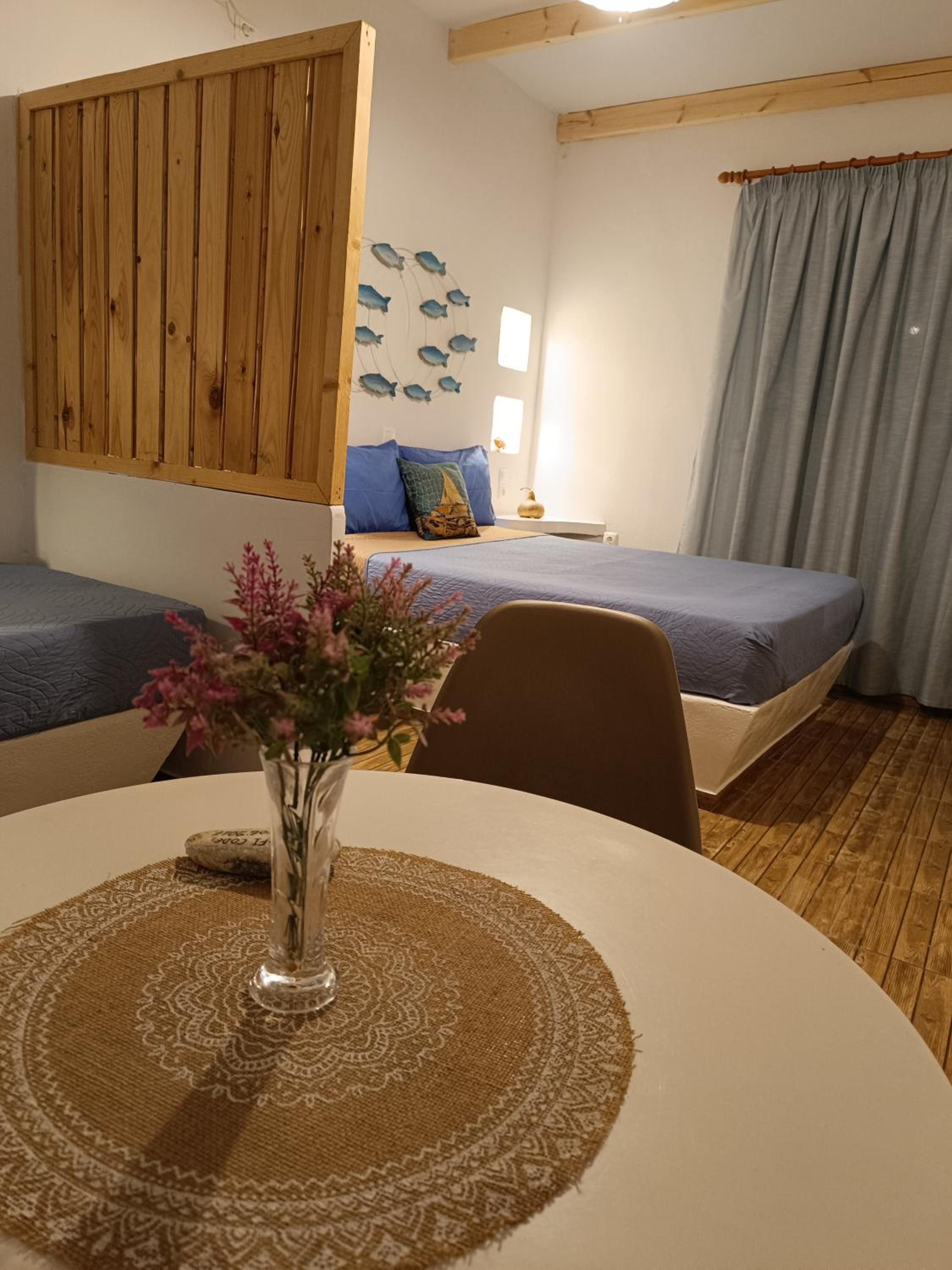 One-Bedroom House photo 1