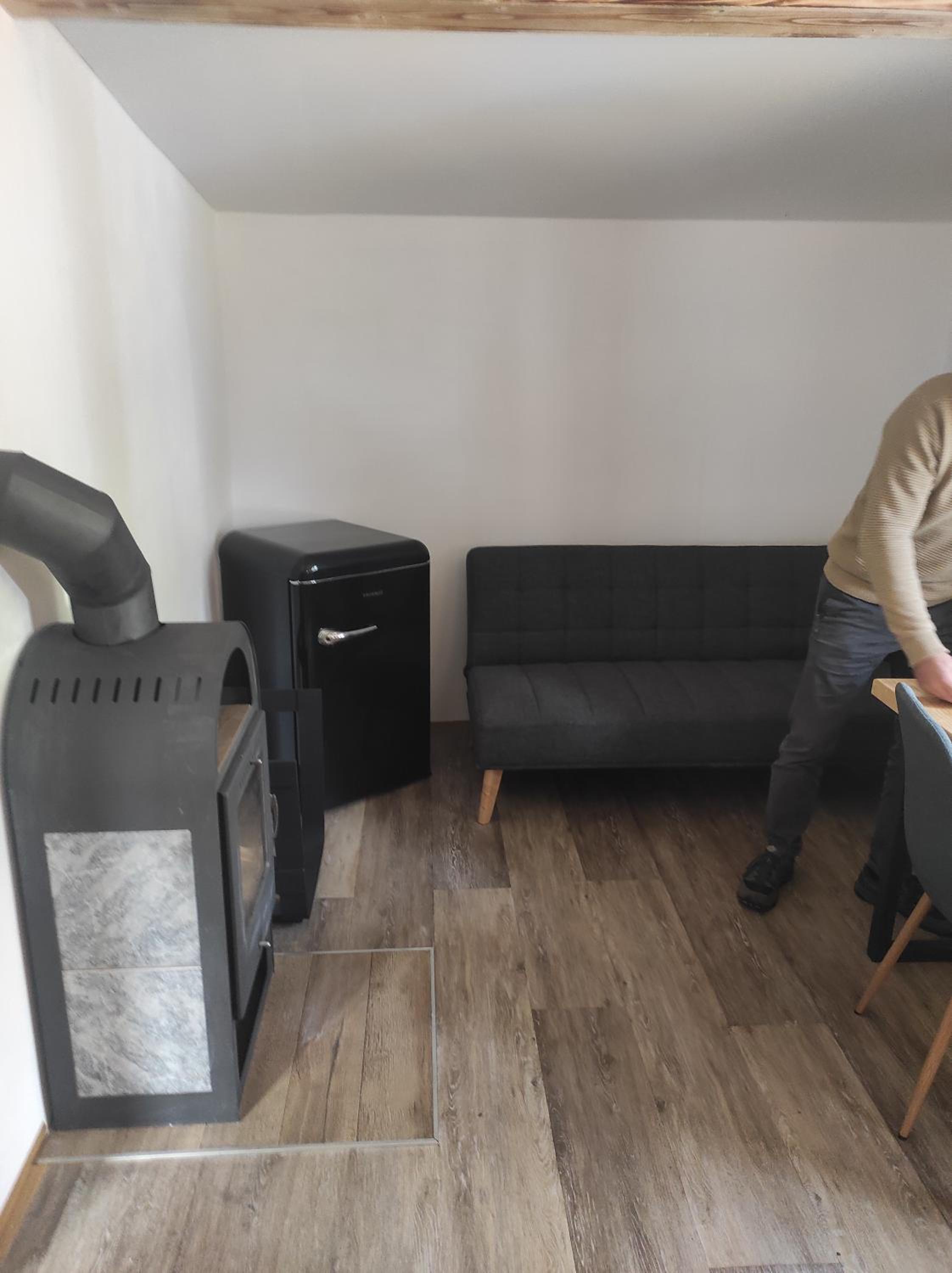 One-Bedroom Apartment photo 2