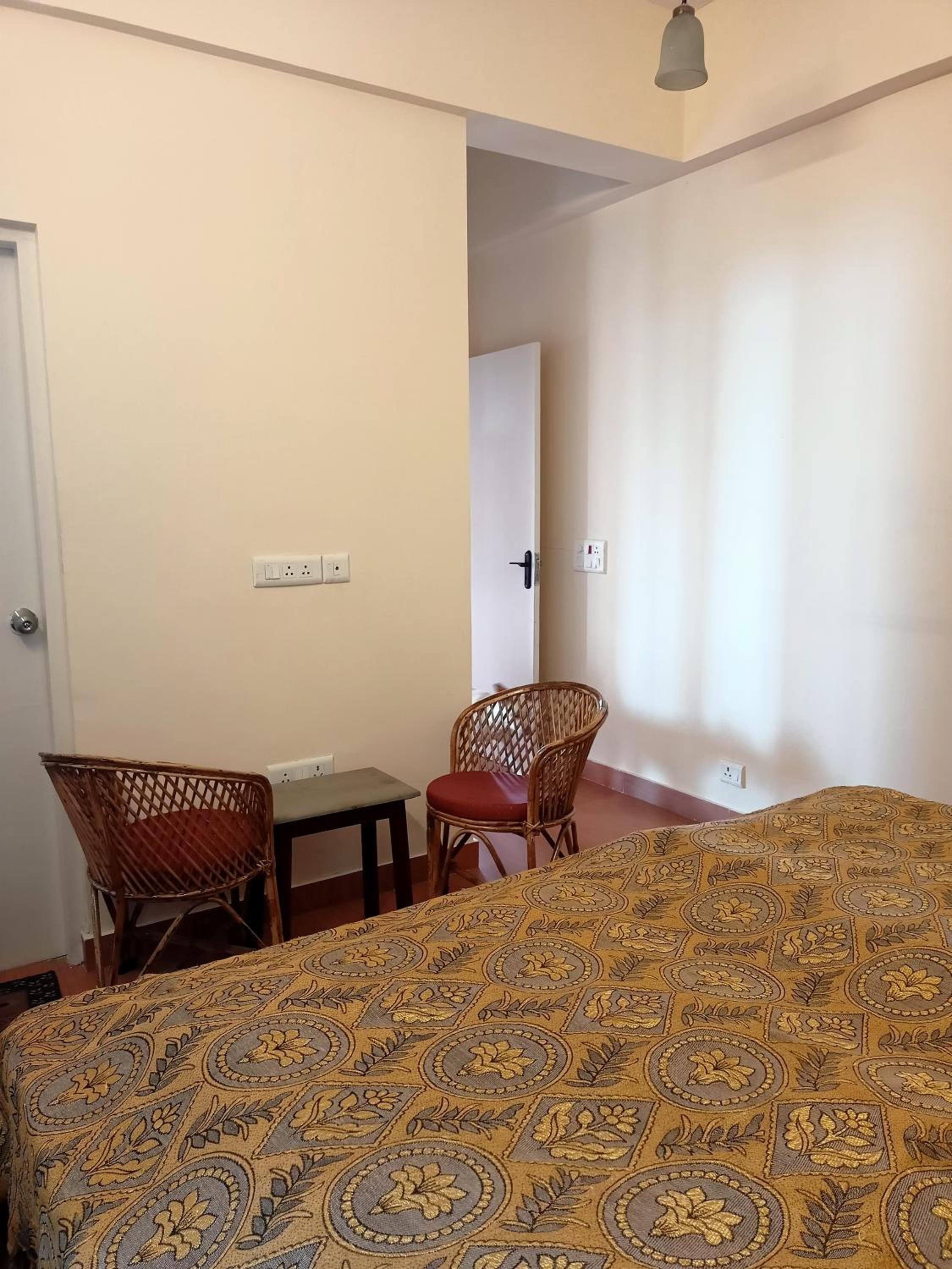 Three-Bedroom Apartment - Photo 10