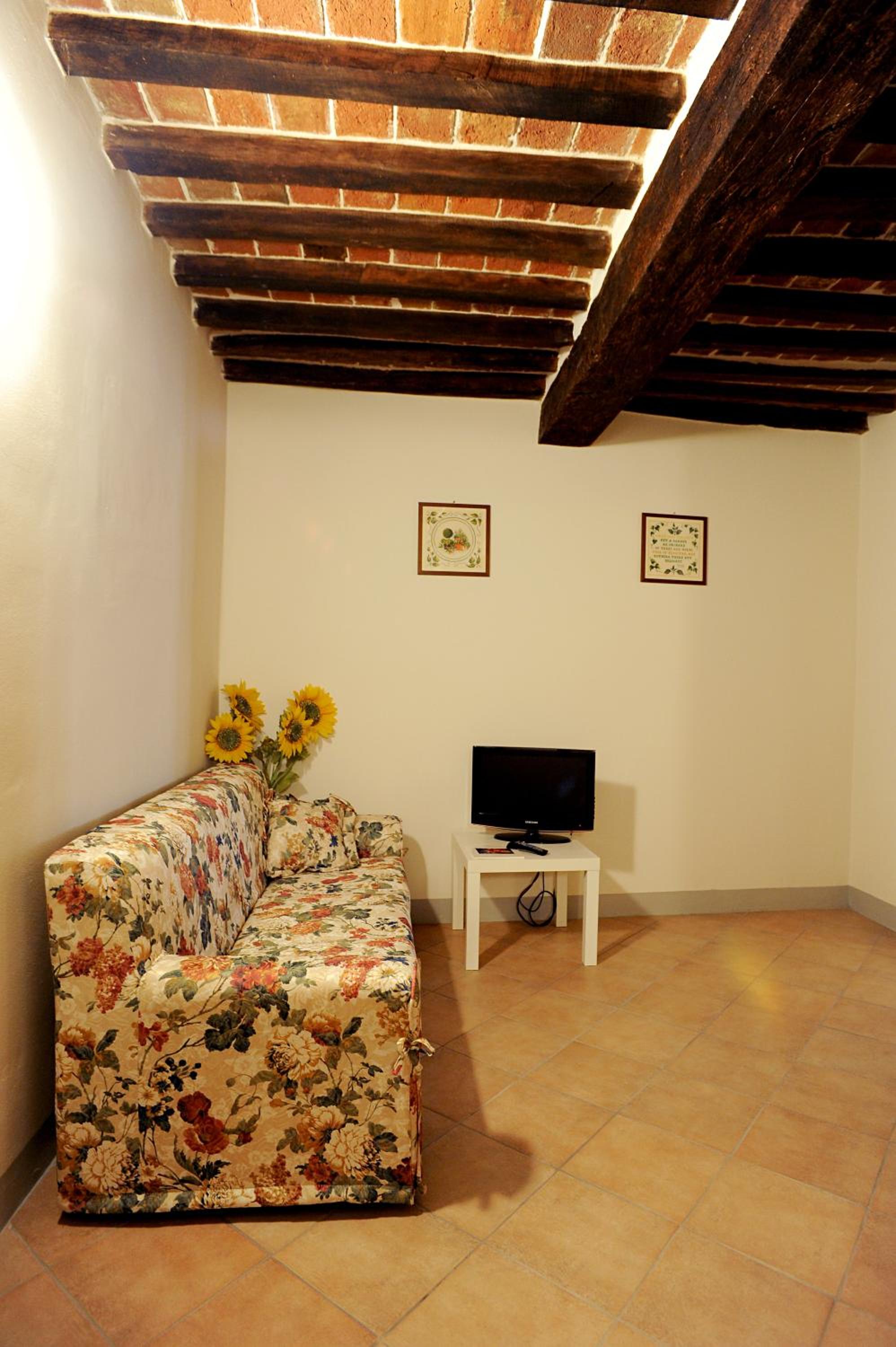 Quadruple Room - Photo 10