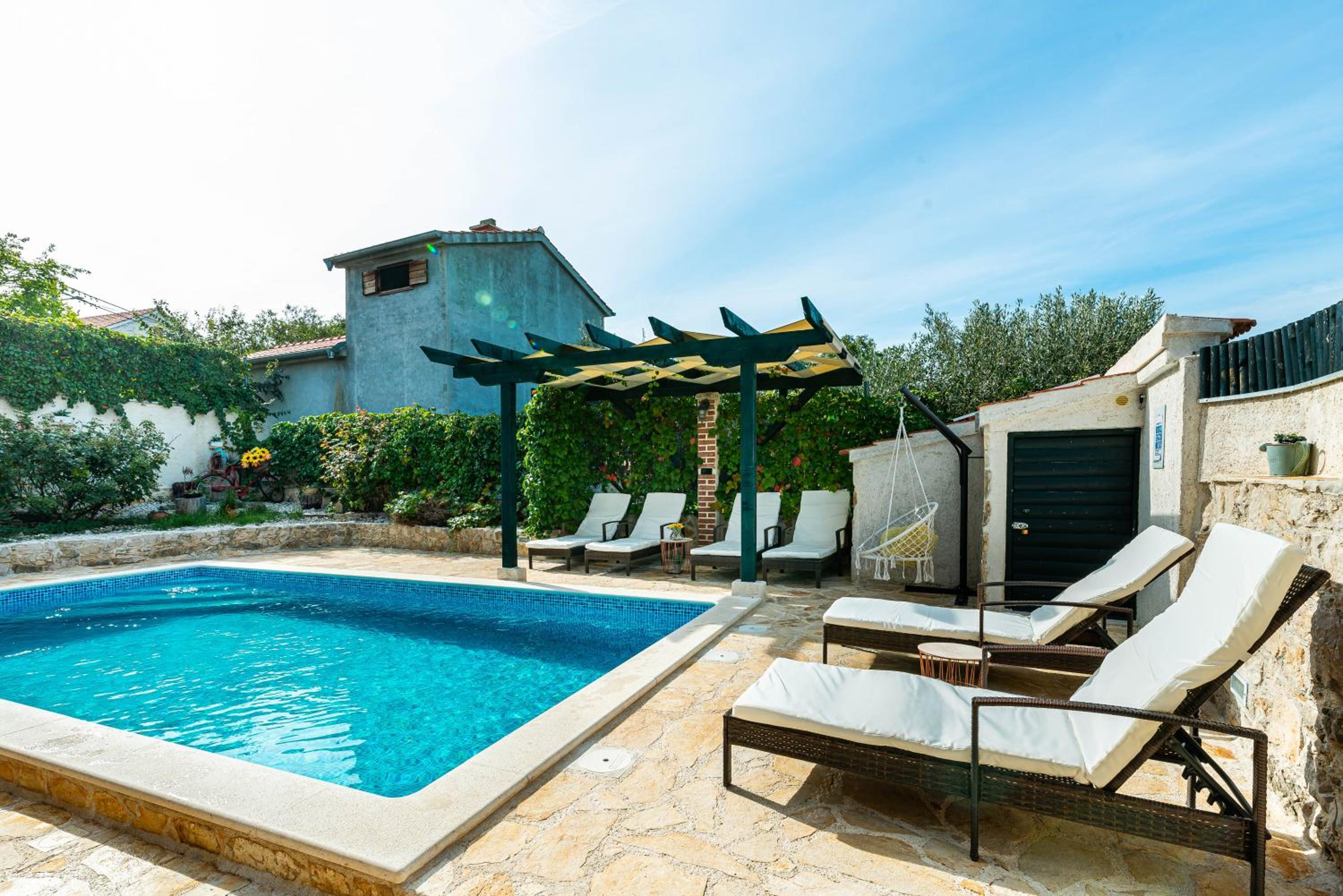 Three-Bedroom Villa photo 3