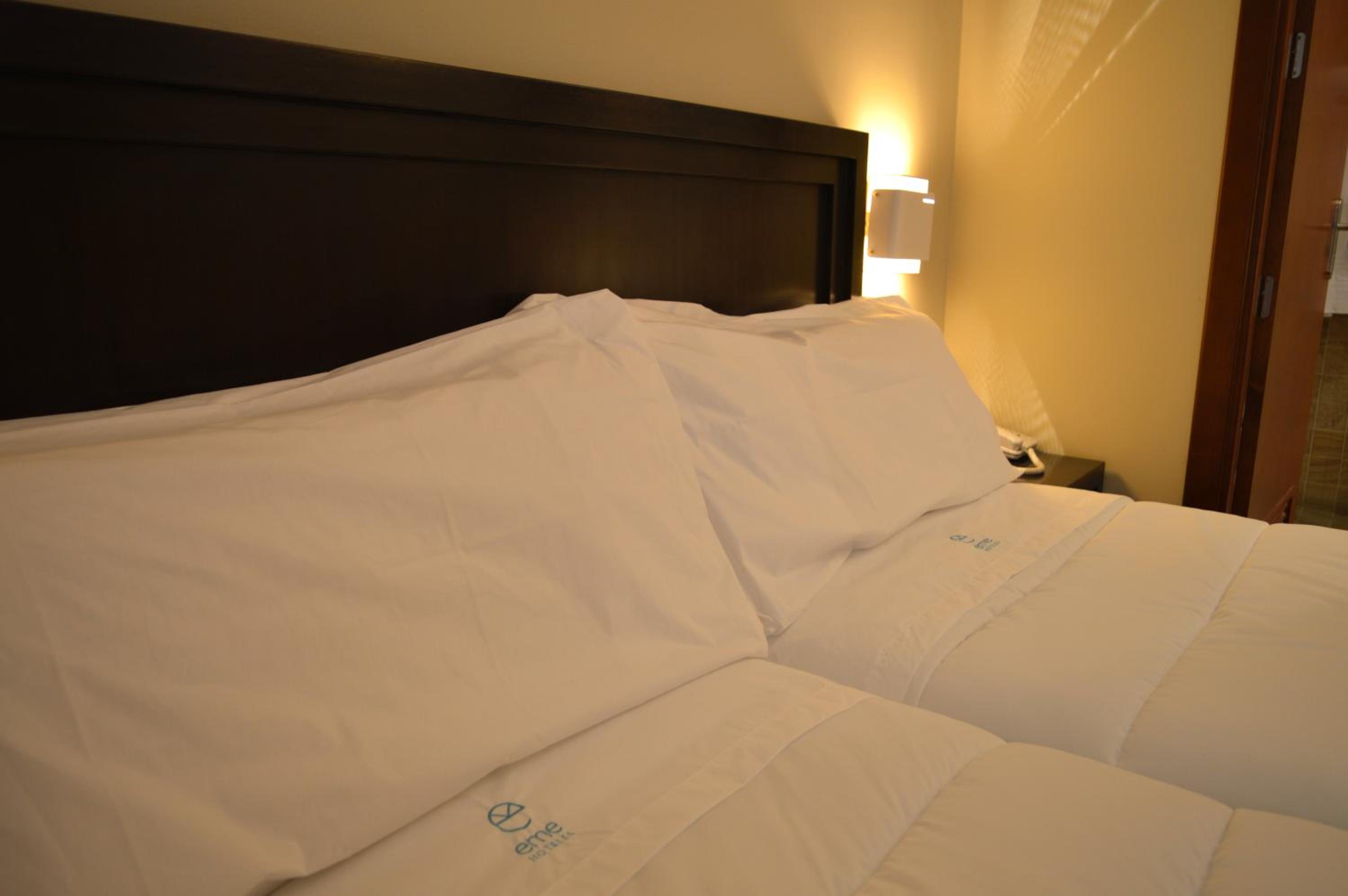 Twin Room - Photo 6