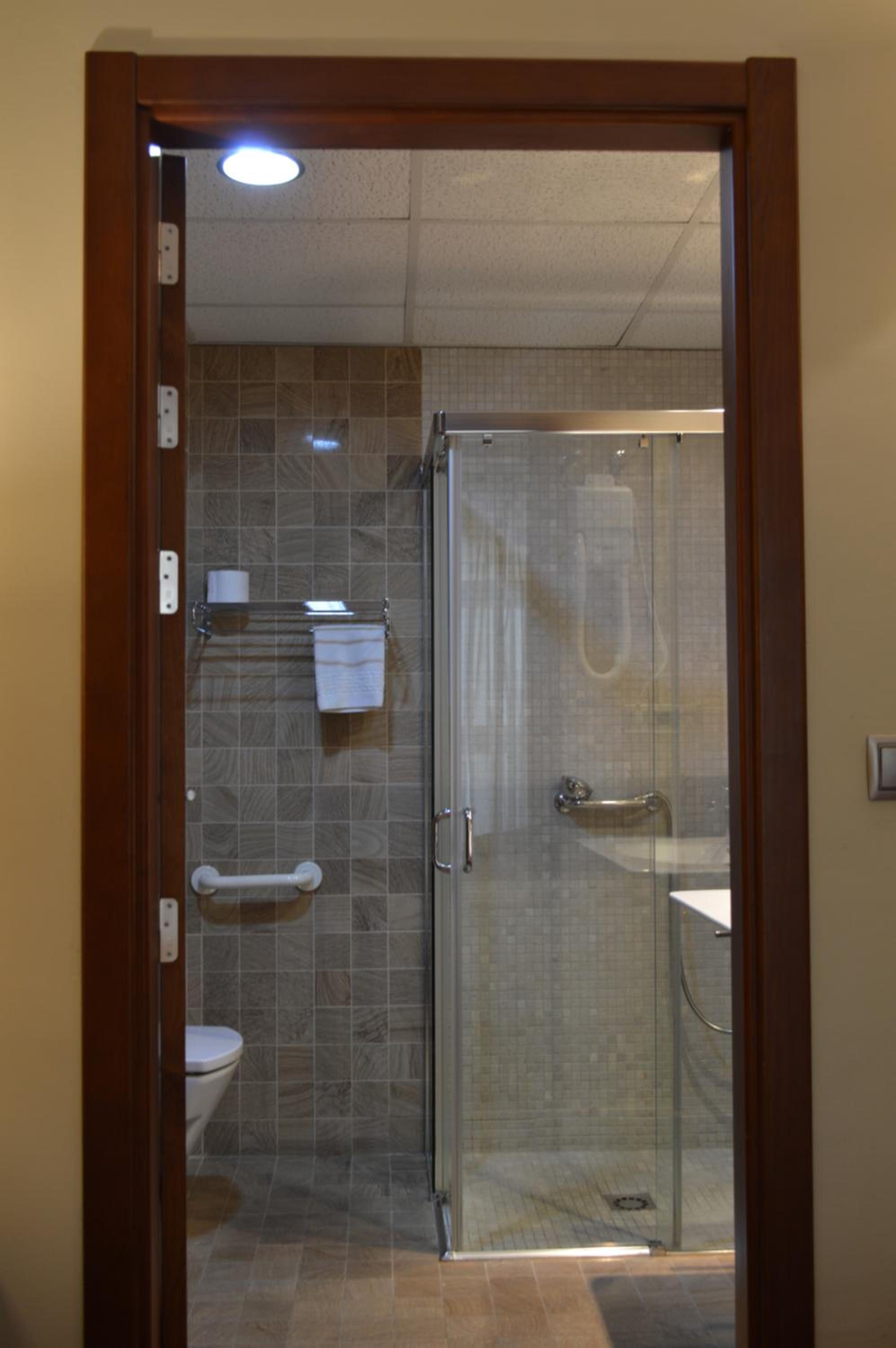 Twin Room - Photo 13