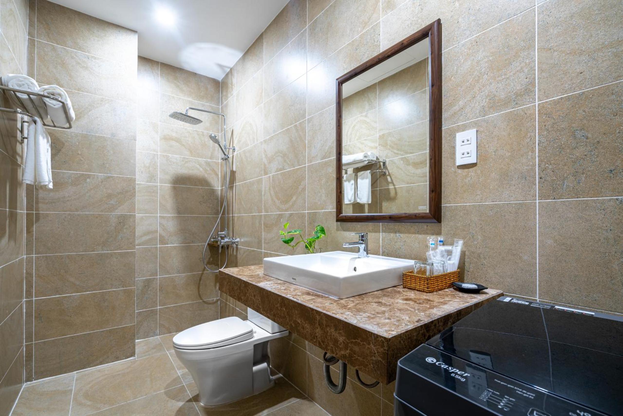 One-Bedroom Apartment - Photo 7