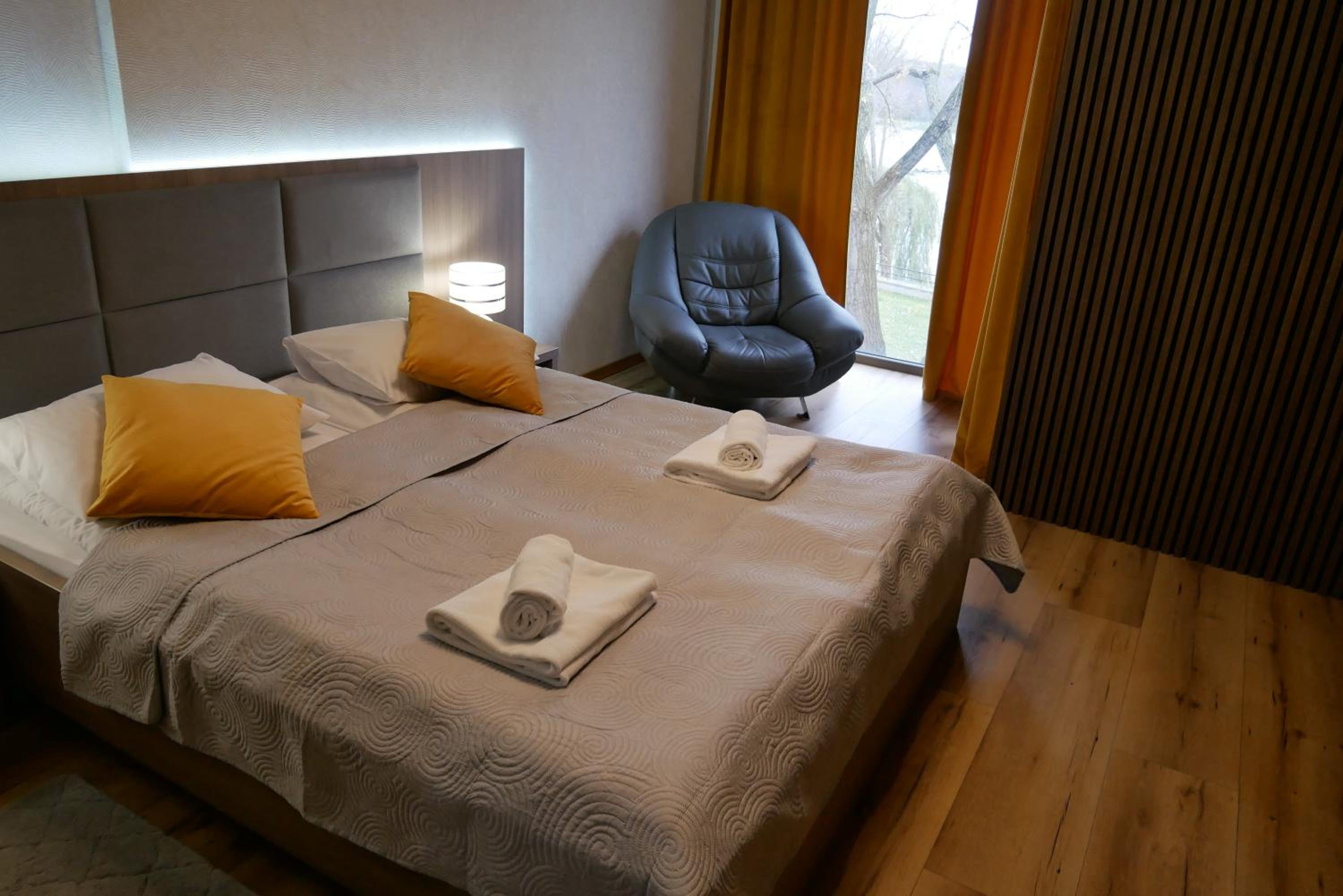 Deluxe Room - Photo 4