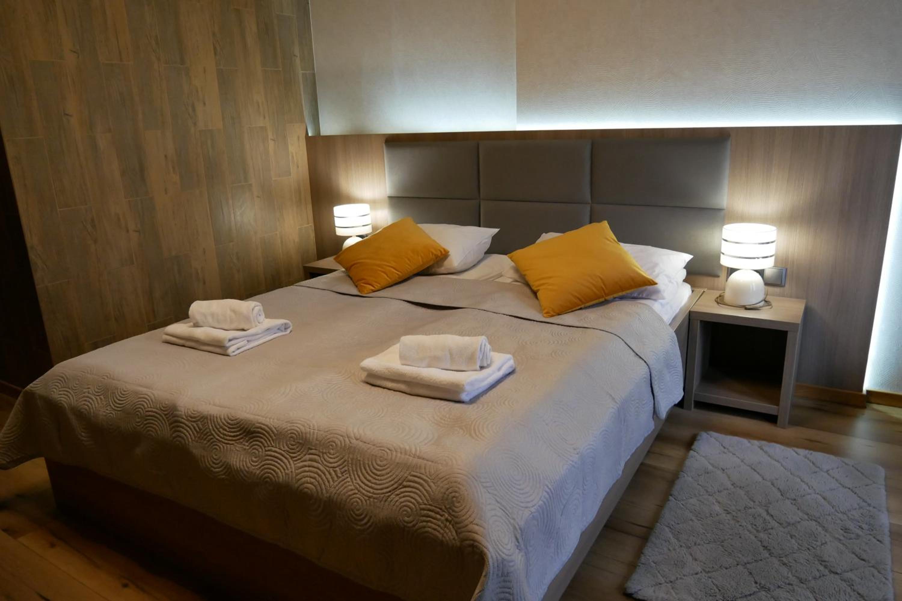 Deluxe Room - Photo 6
