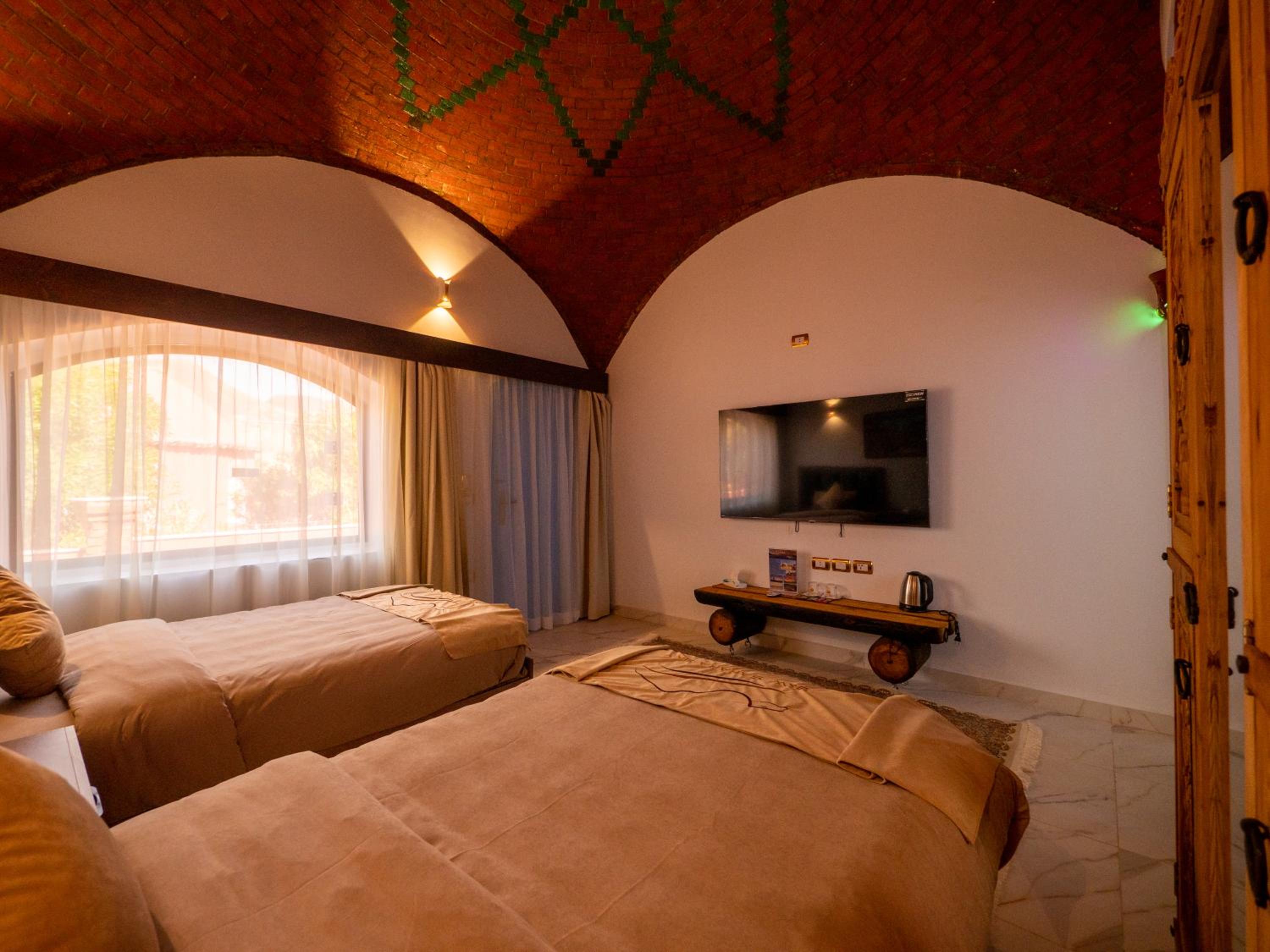 Deluxe Double Room photo 2