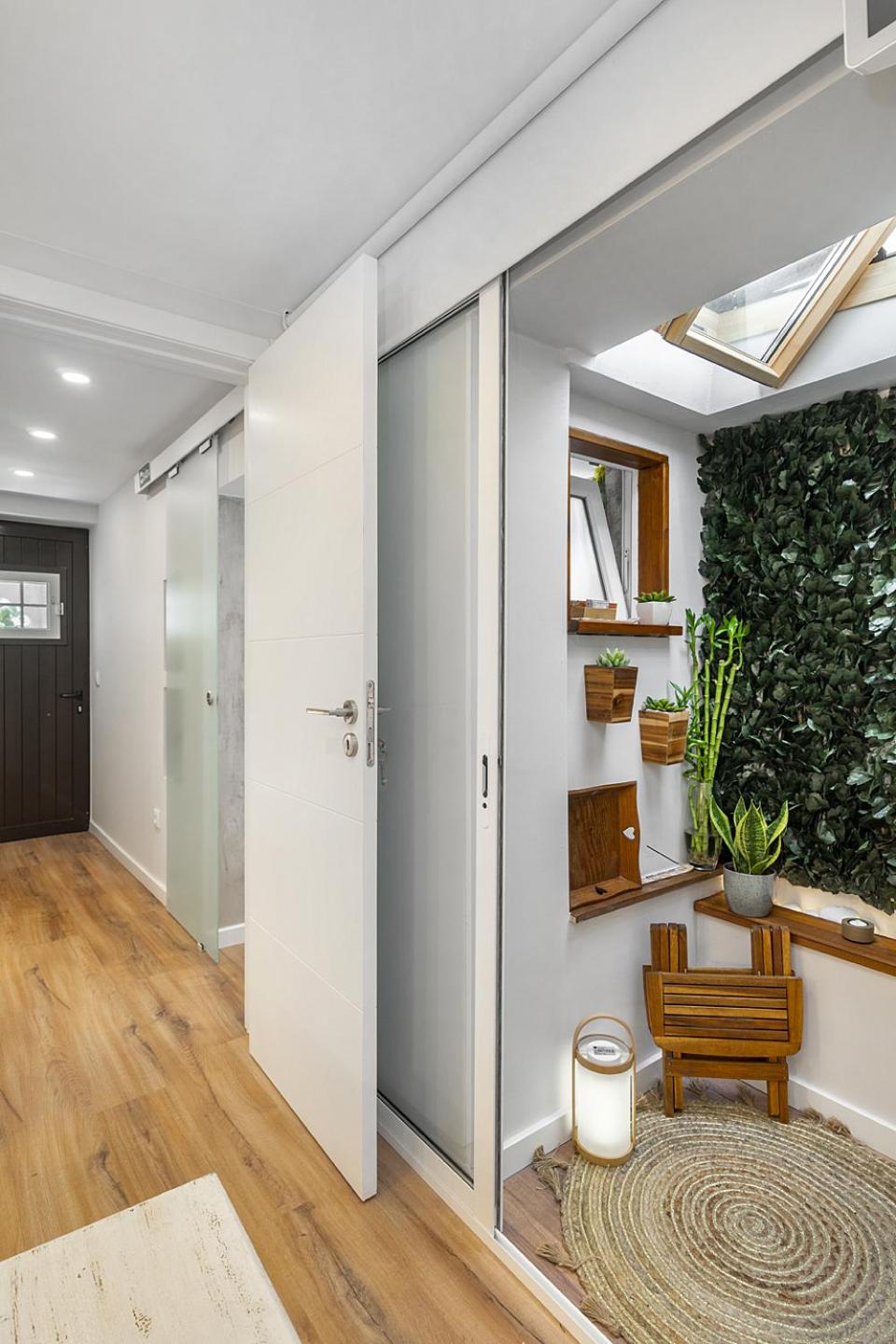 One-Bedroom House photo 1
