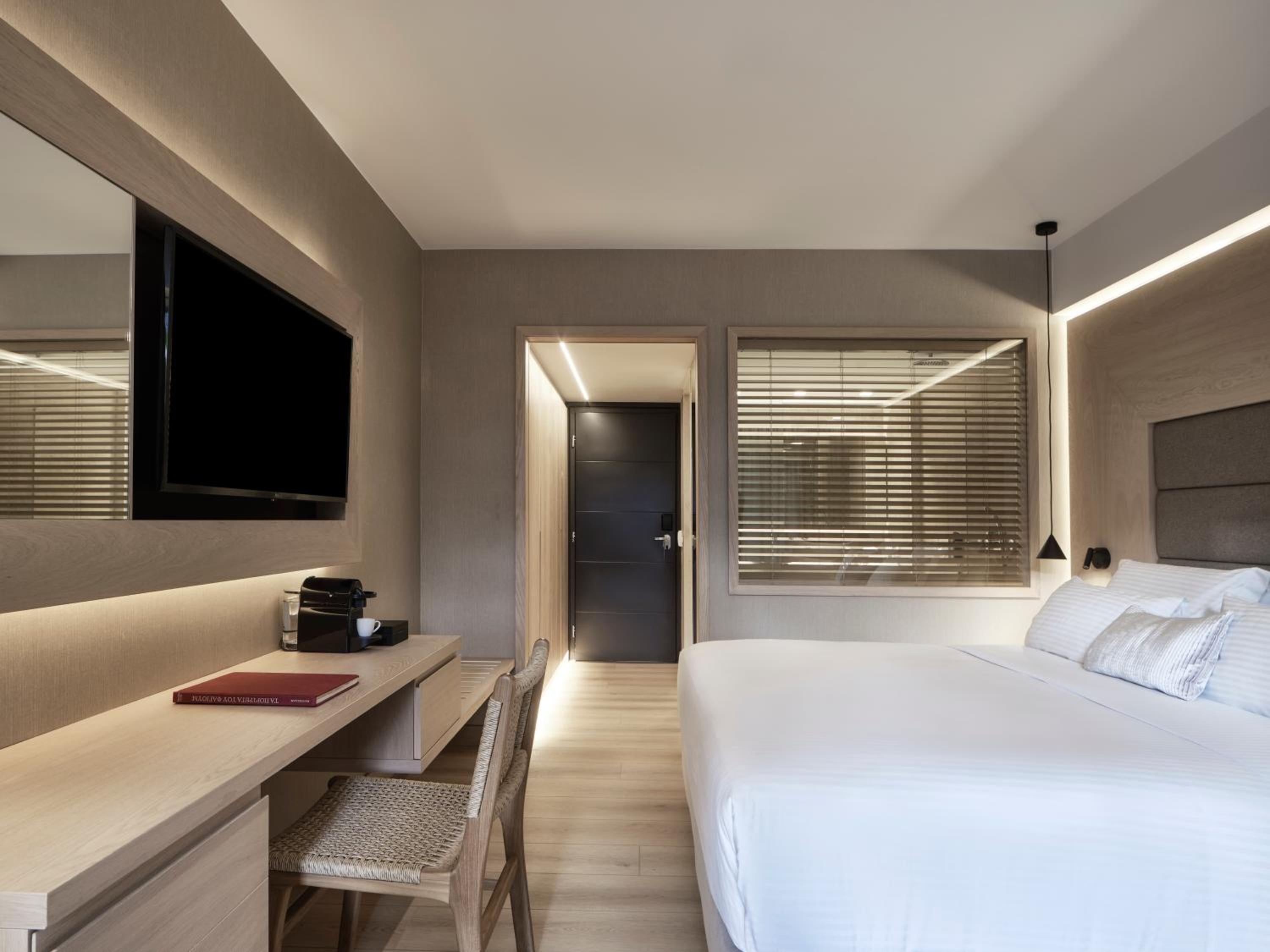 Deluxe Double Room with Terrace