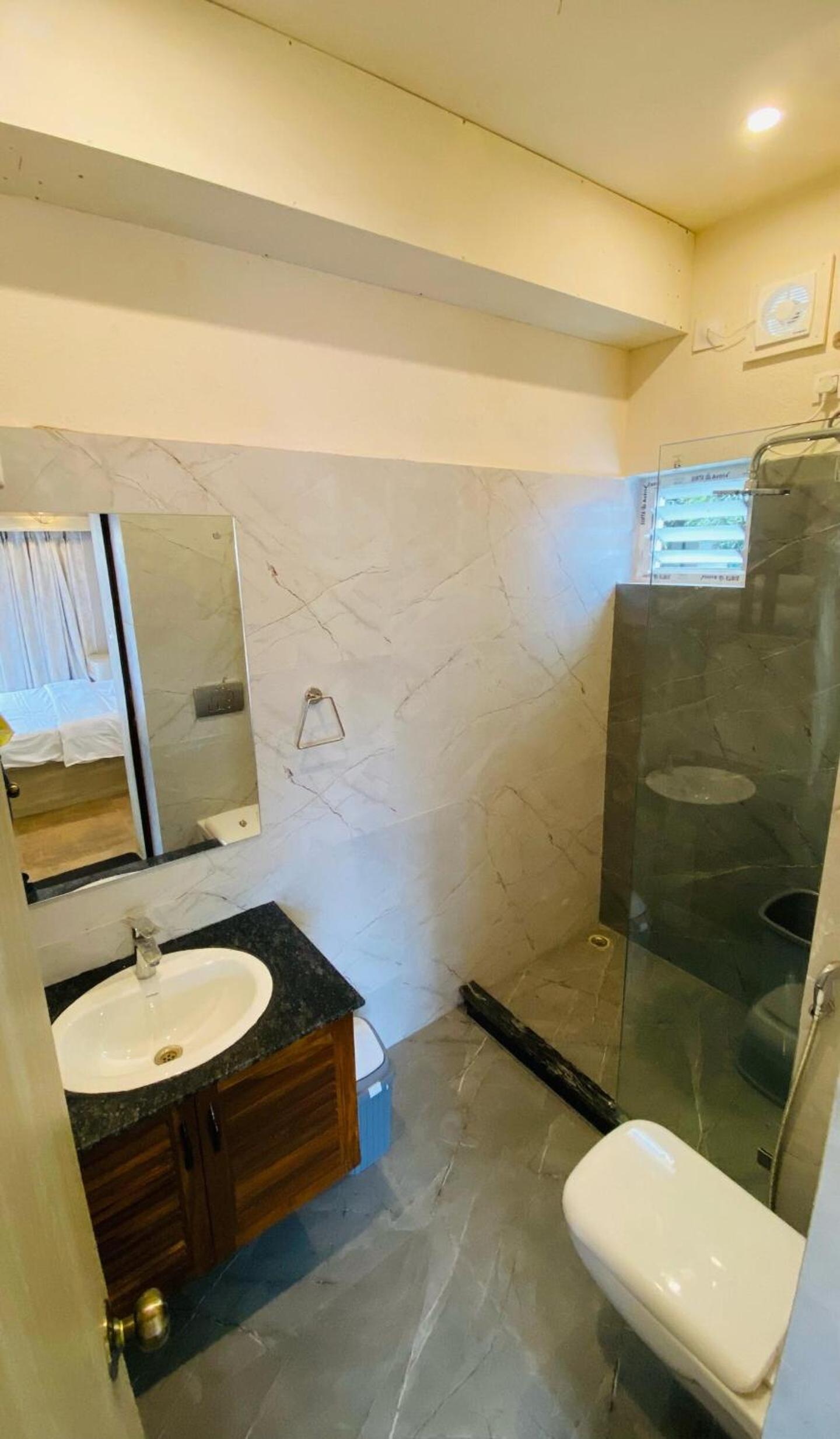 Double Room With Pool View photo 2