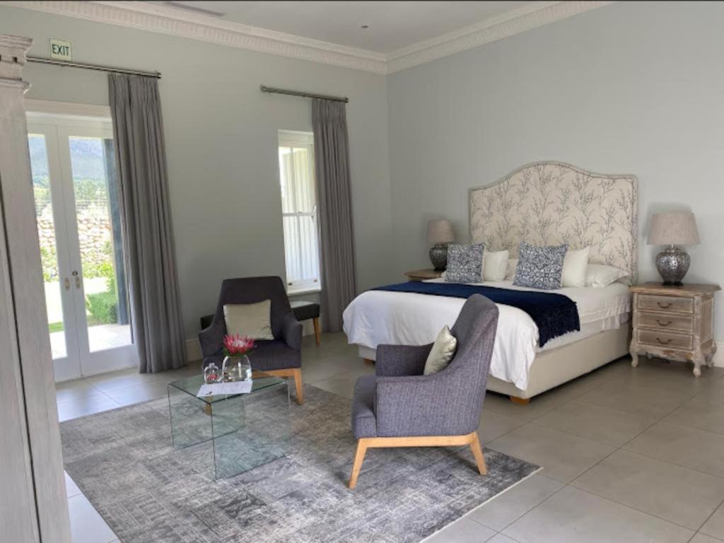 Luxury King Room photo 1