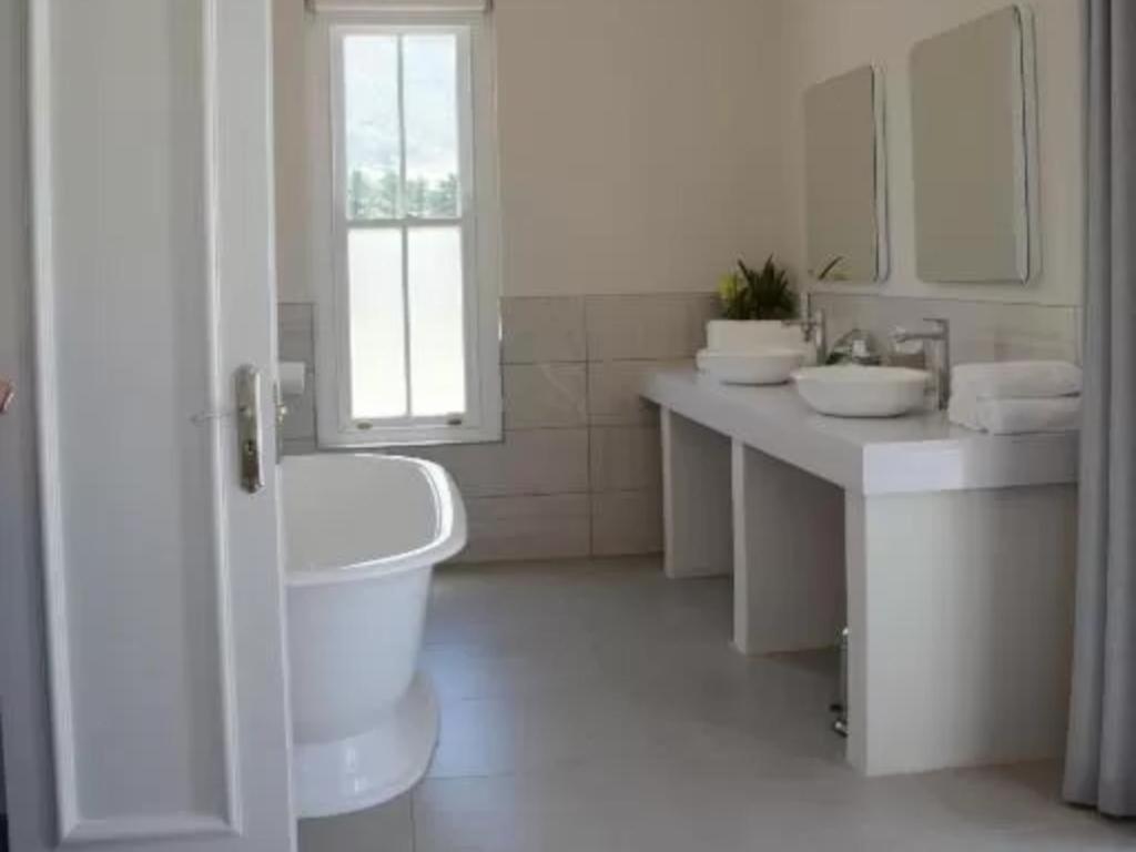 Luxury King Room photo 2