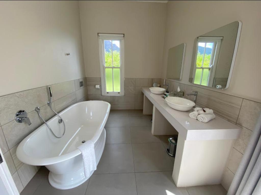 Luxury King Room photo 3