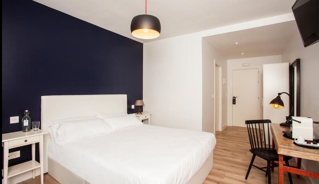 Double or Twin Room photo 2