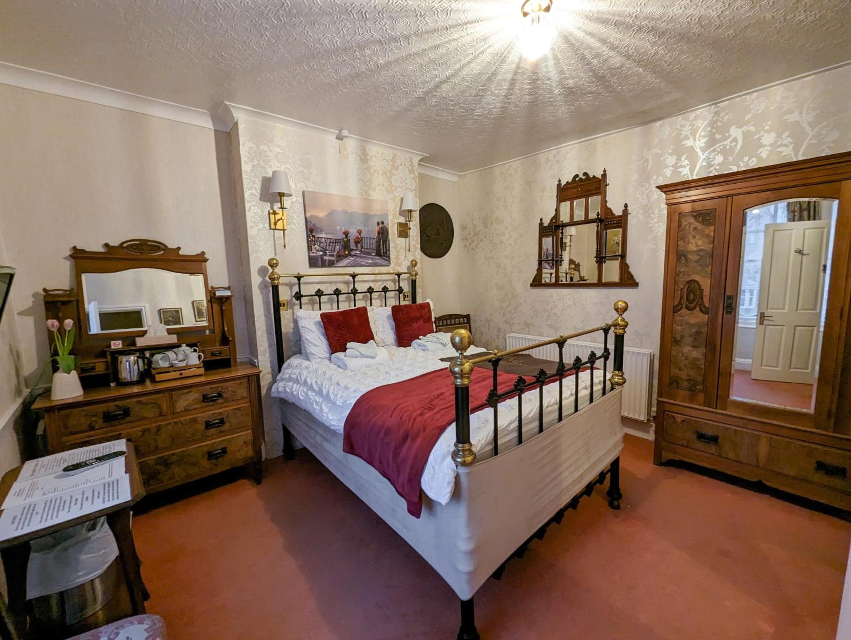 Standard Double Room photo 2