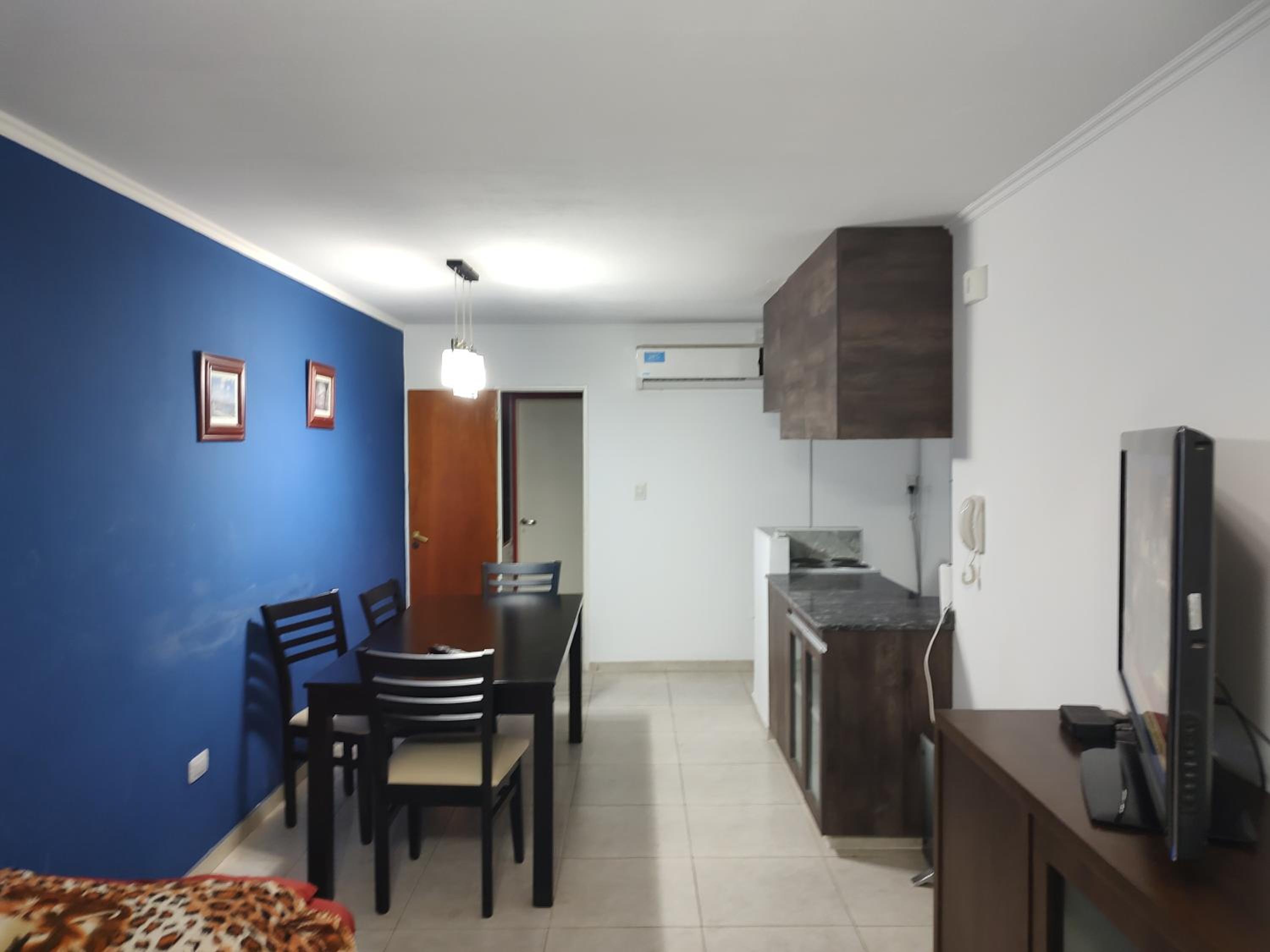 One-Bedroom Apartment photo 1