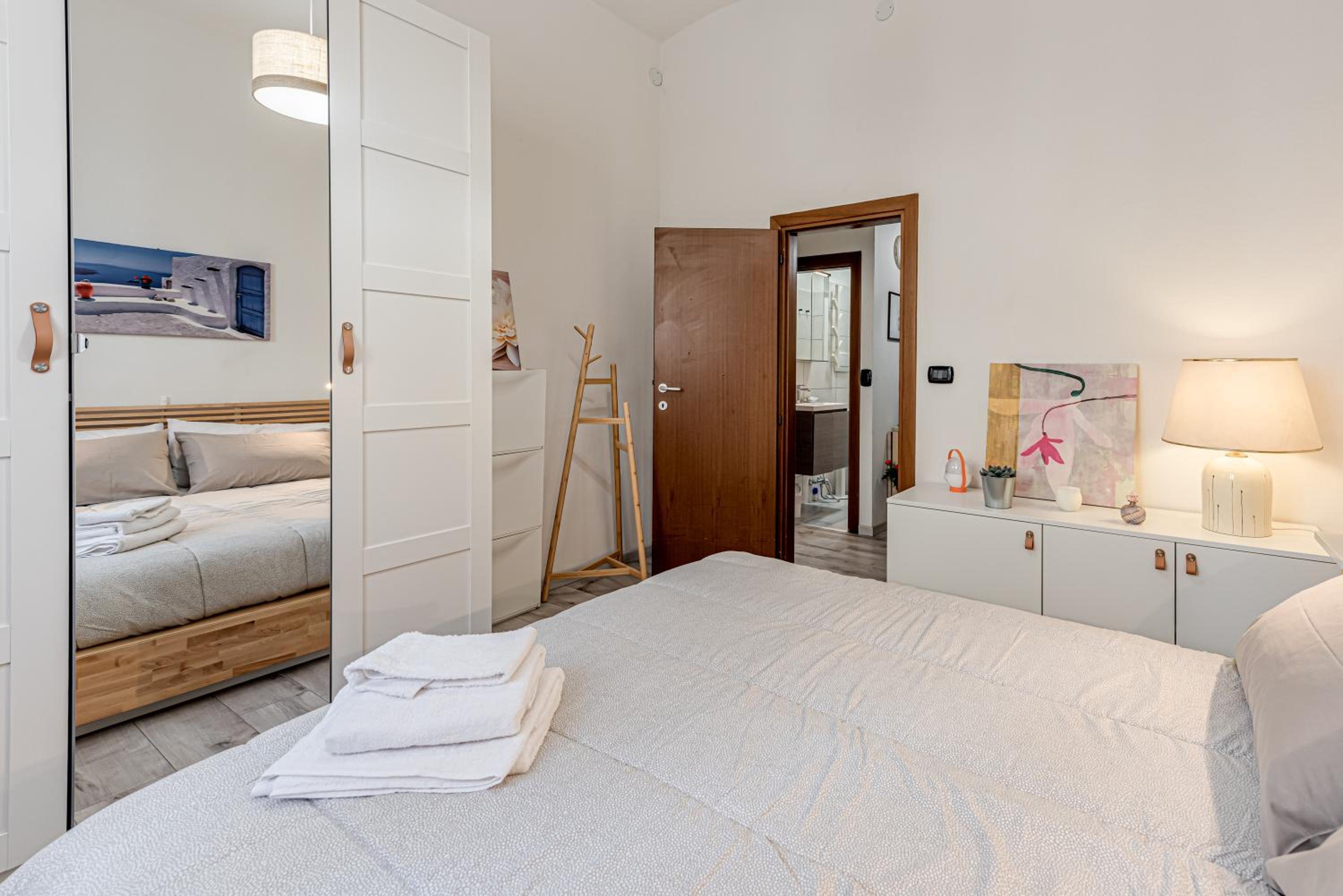 Apartment with Shower