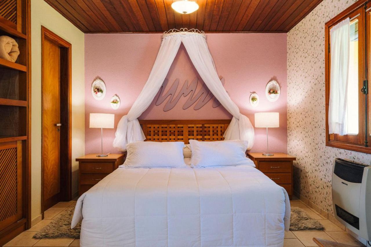 Deluxe Chalet photo 3