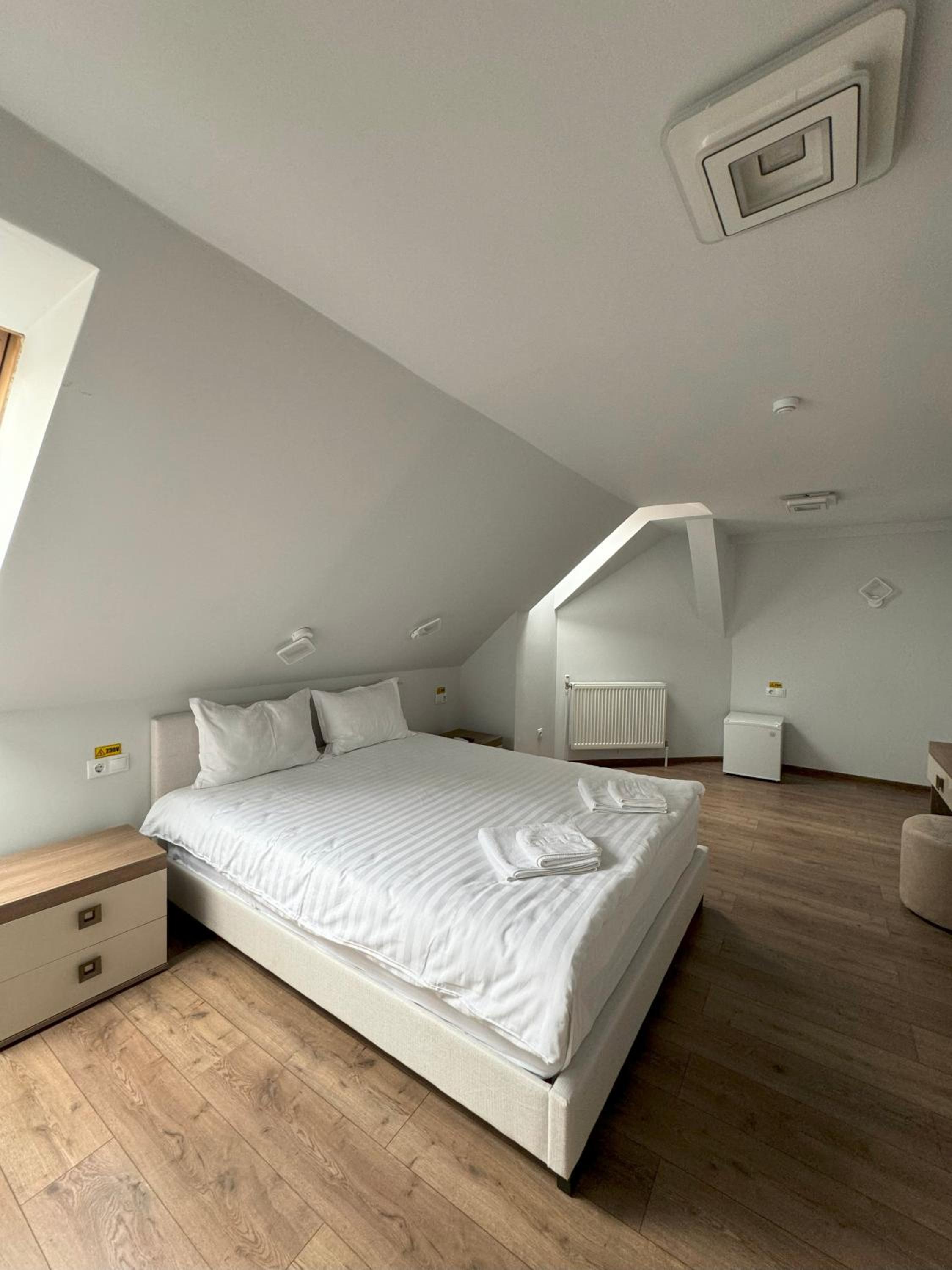 Economy Double Room photo 2