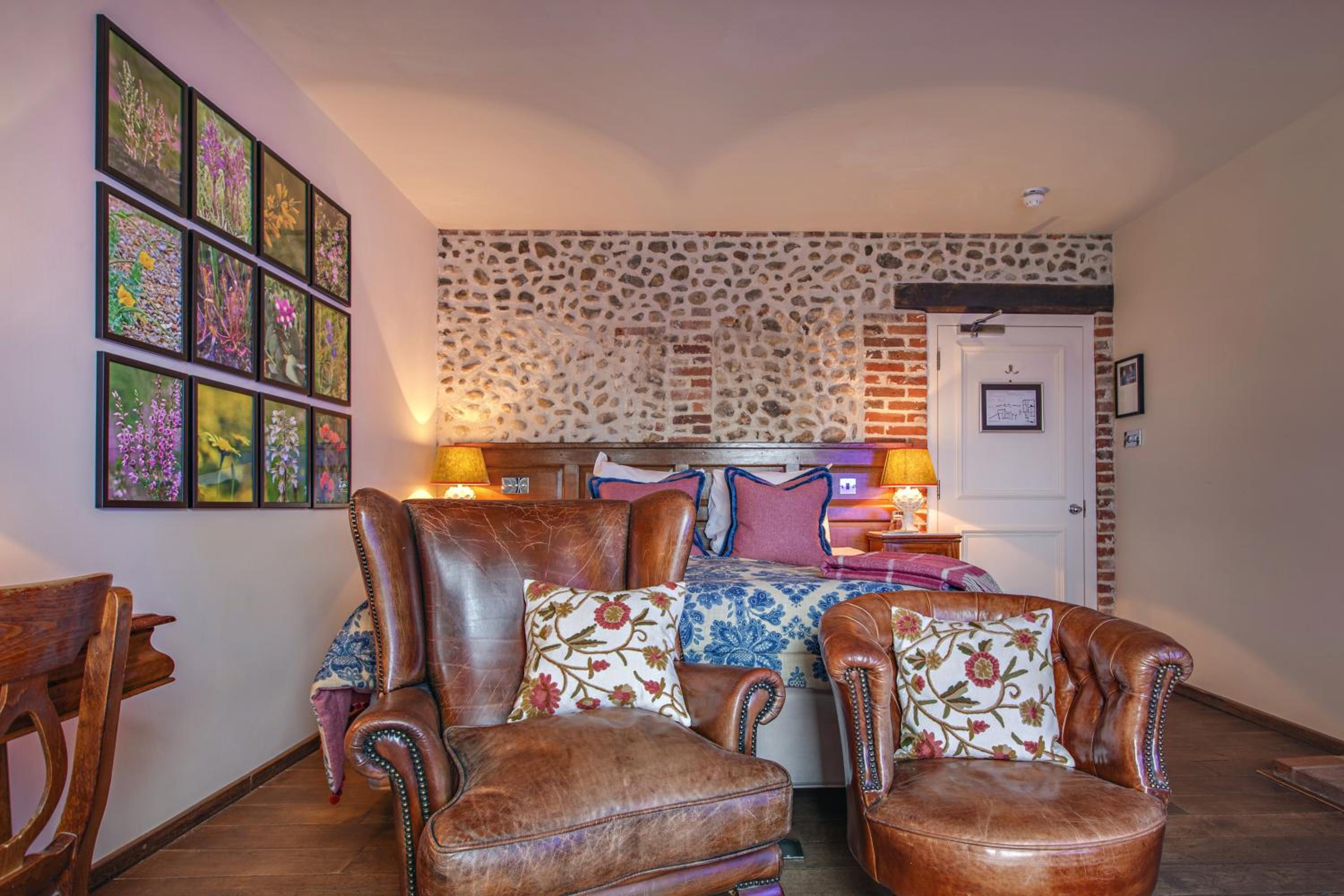 Room 2 photo 2