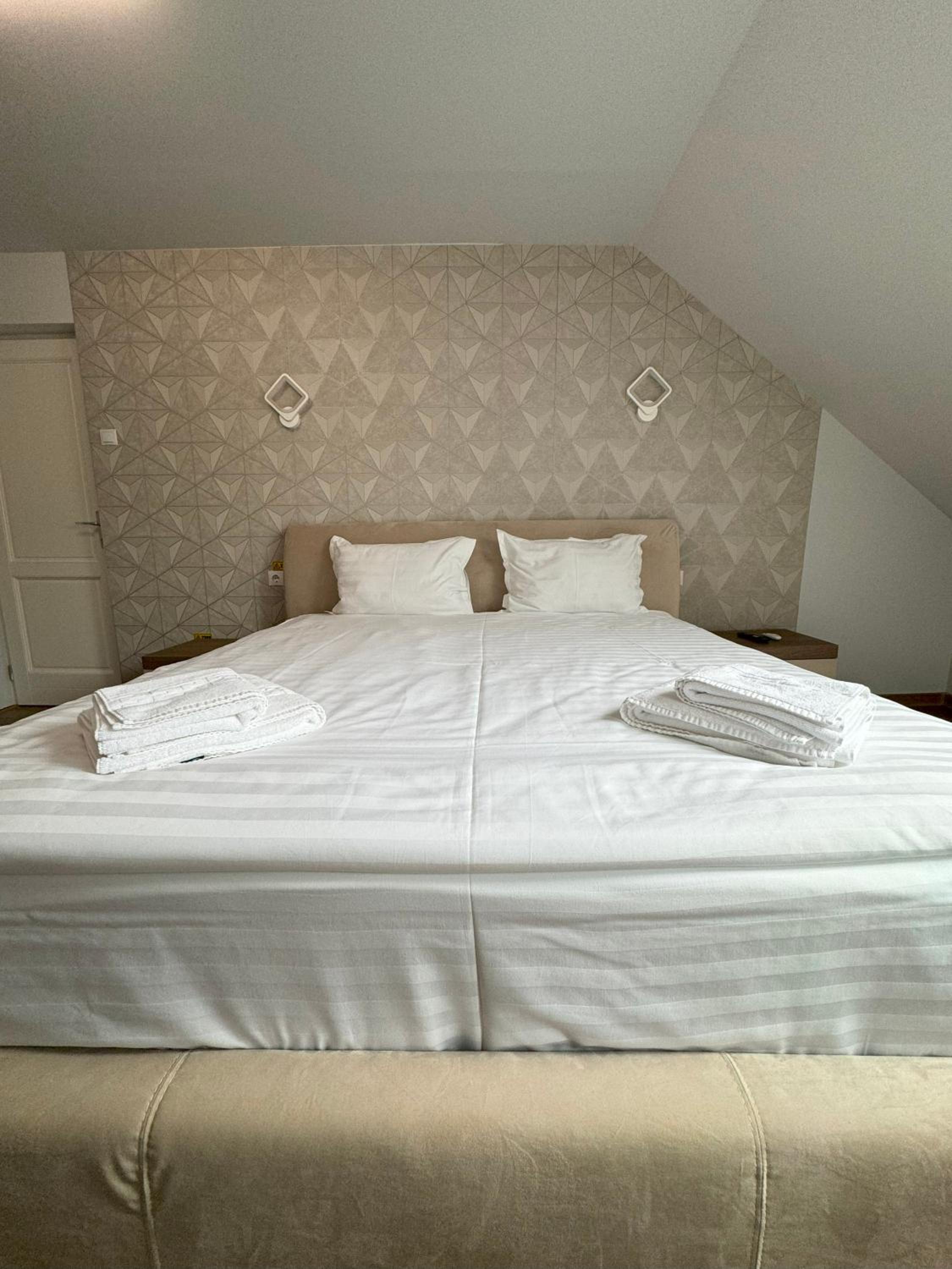 Economy Double Room photo 3