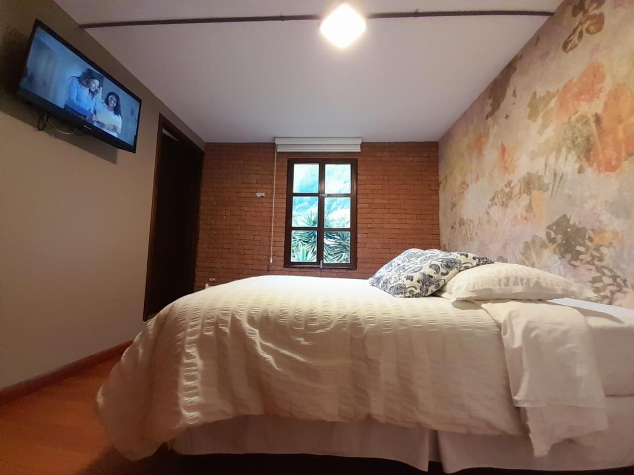 Double Room with Private Bathroom photo 1