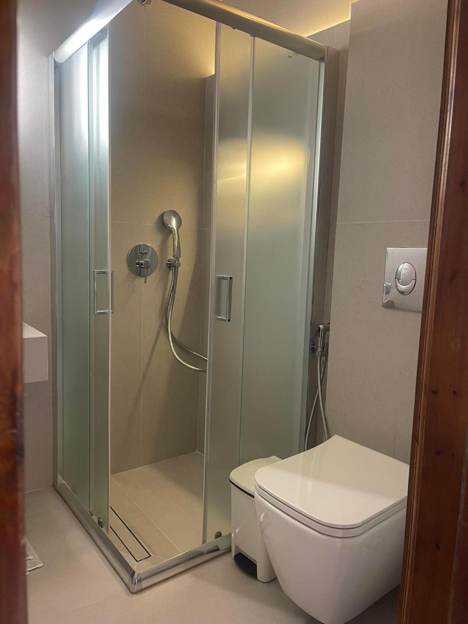 Twin Room - Photo 9