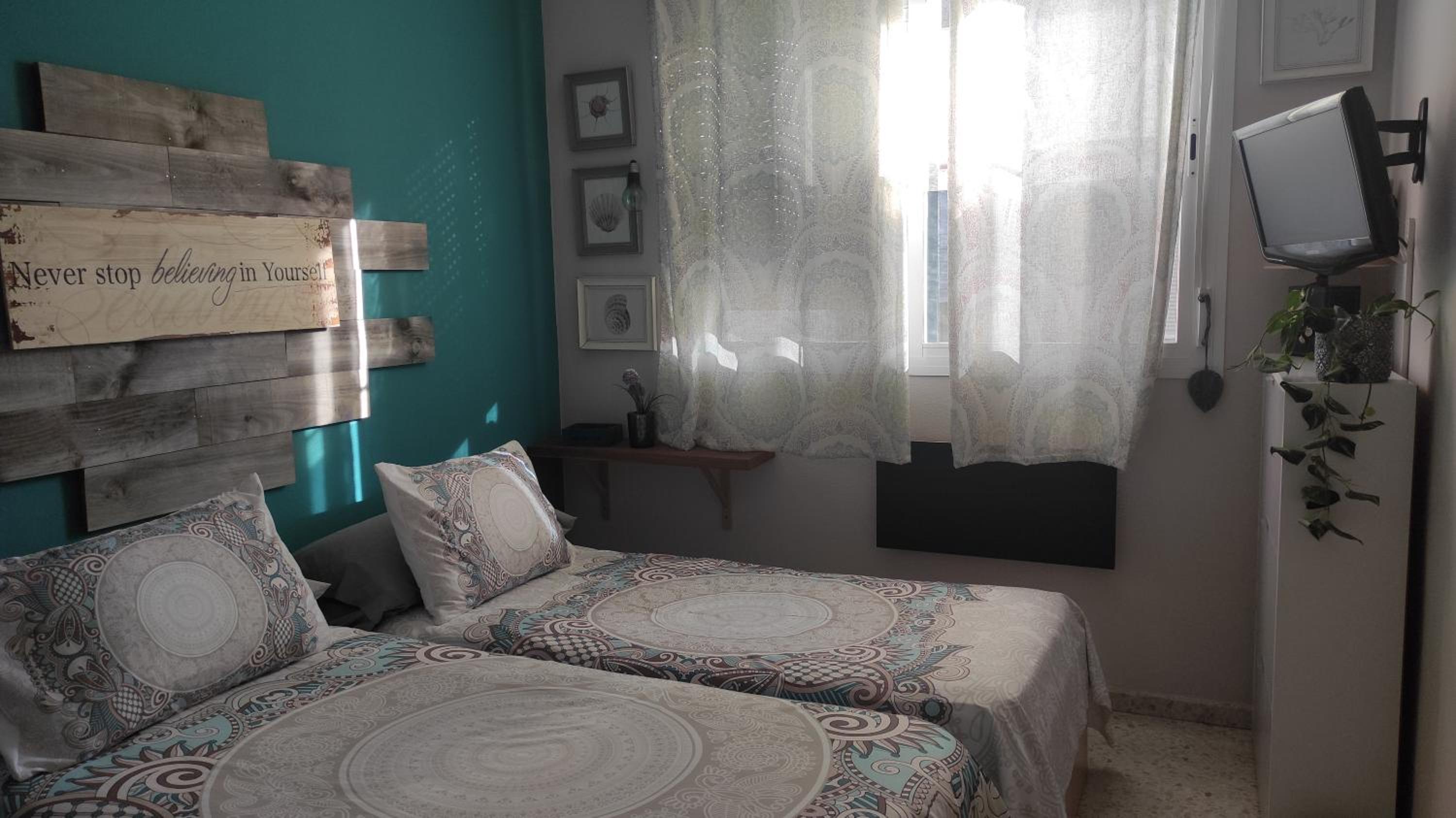 Habitación Doble con Baño Compartido