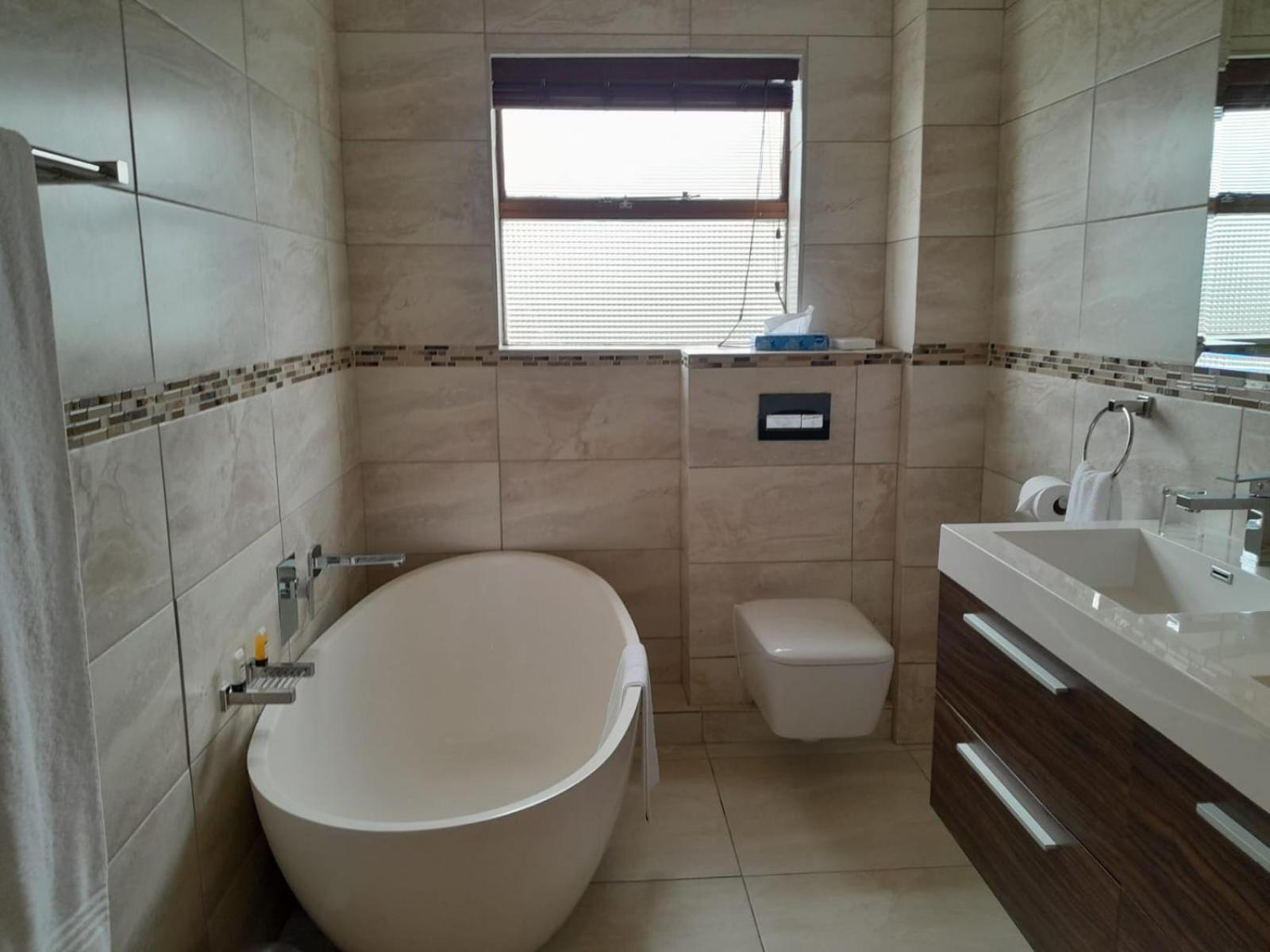 Suite - Photo 2