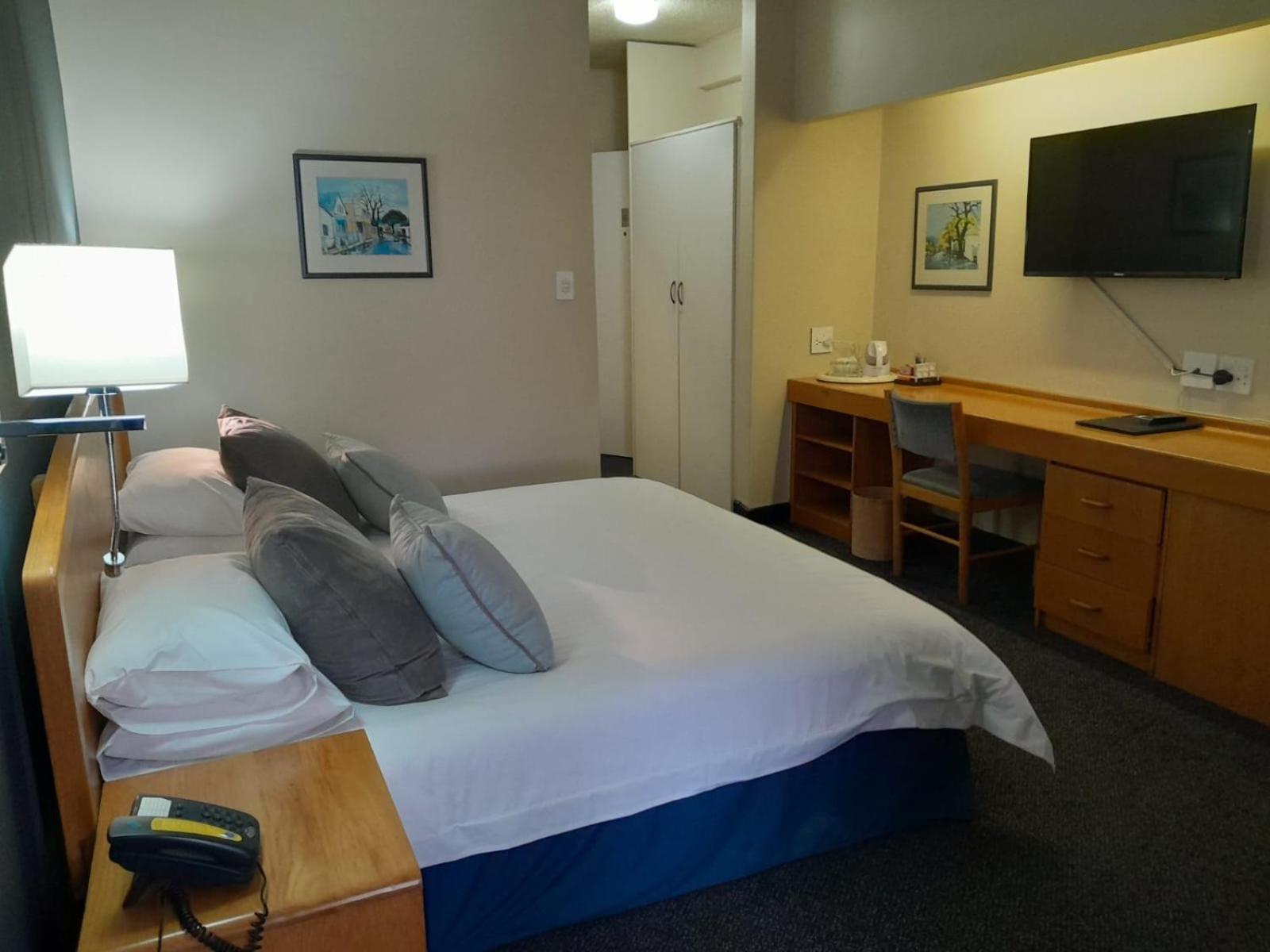 Non Sea Facing - Twin or Double Room - Photo 1