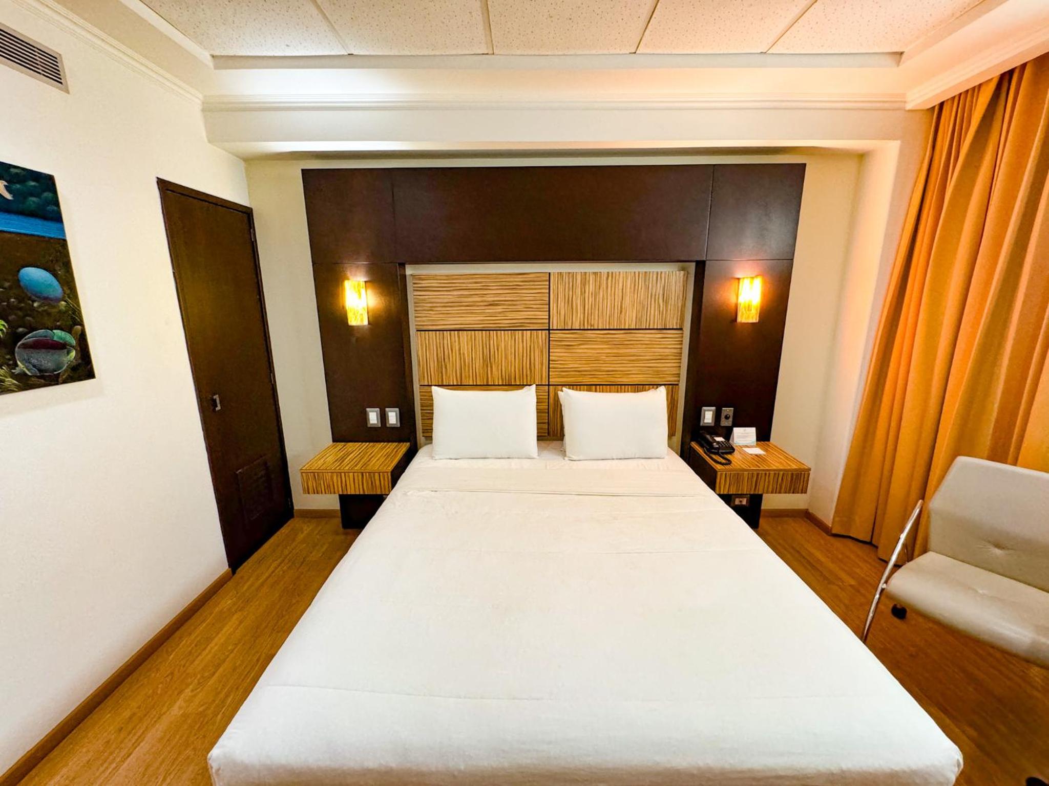 Single Room with Internal View photo 2