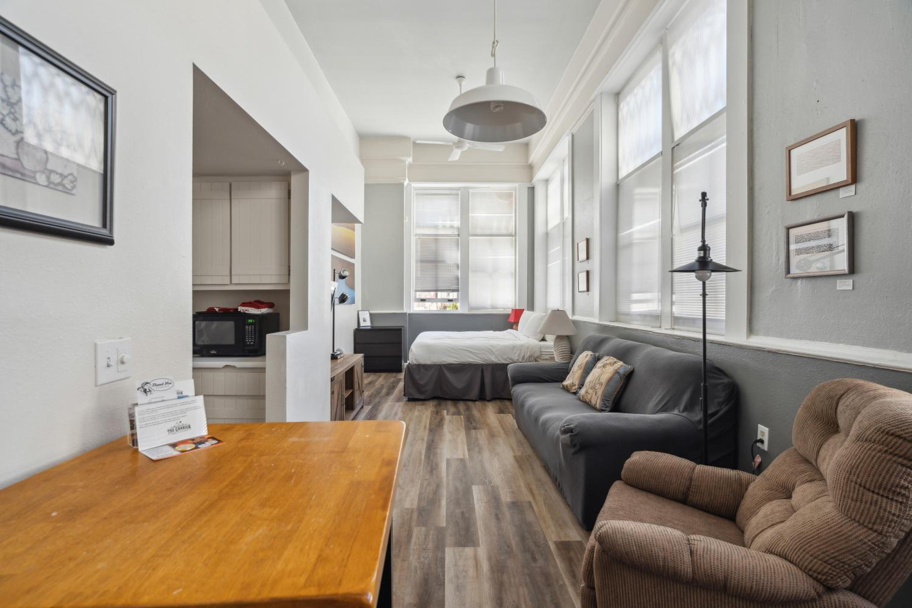 Deluxe Apartment photo 2