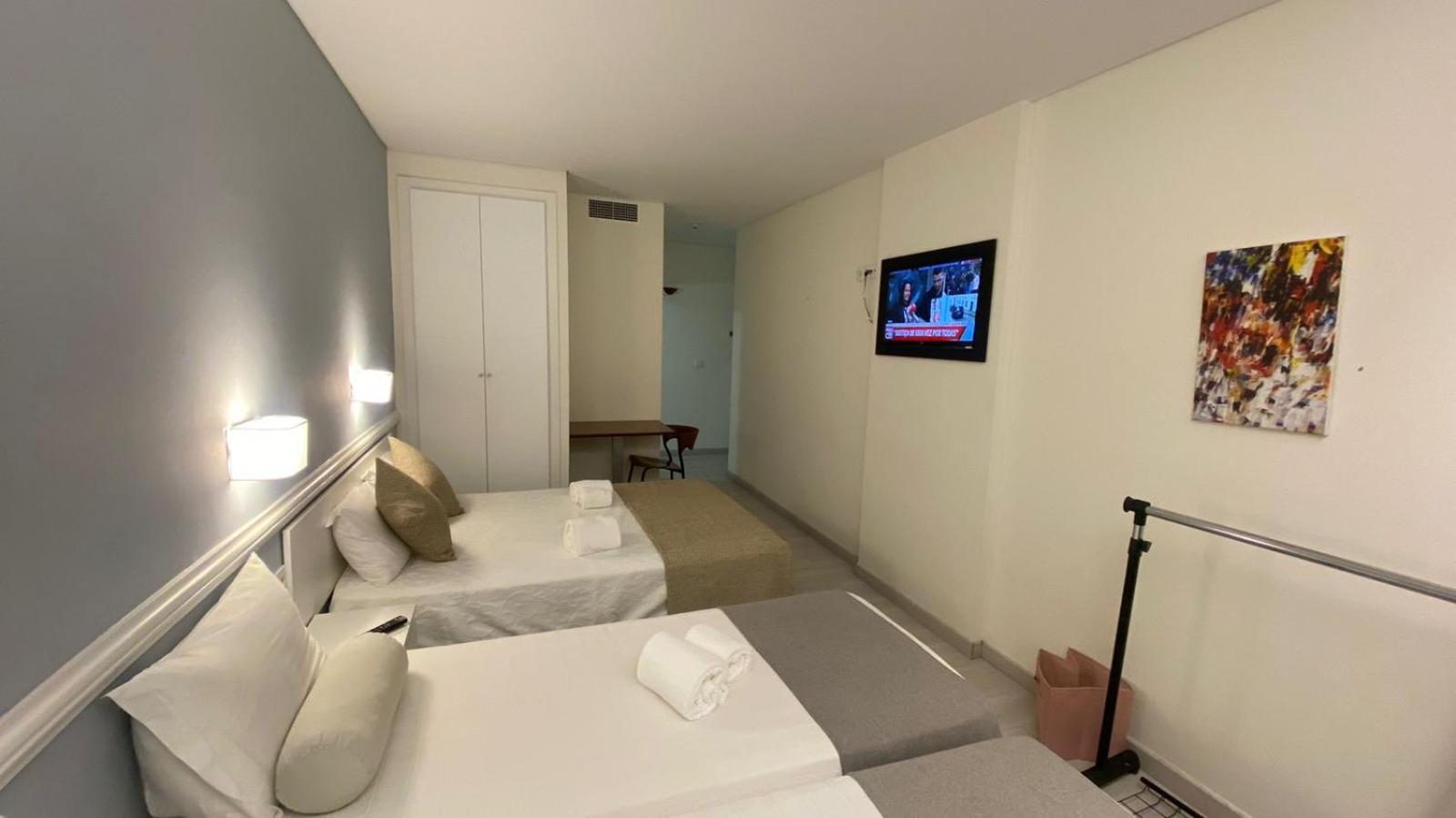 Classic Triple Room - Photo 2