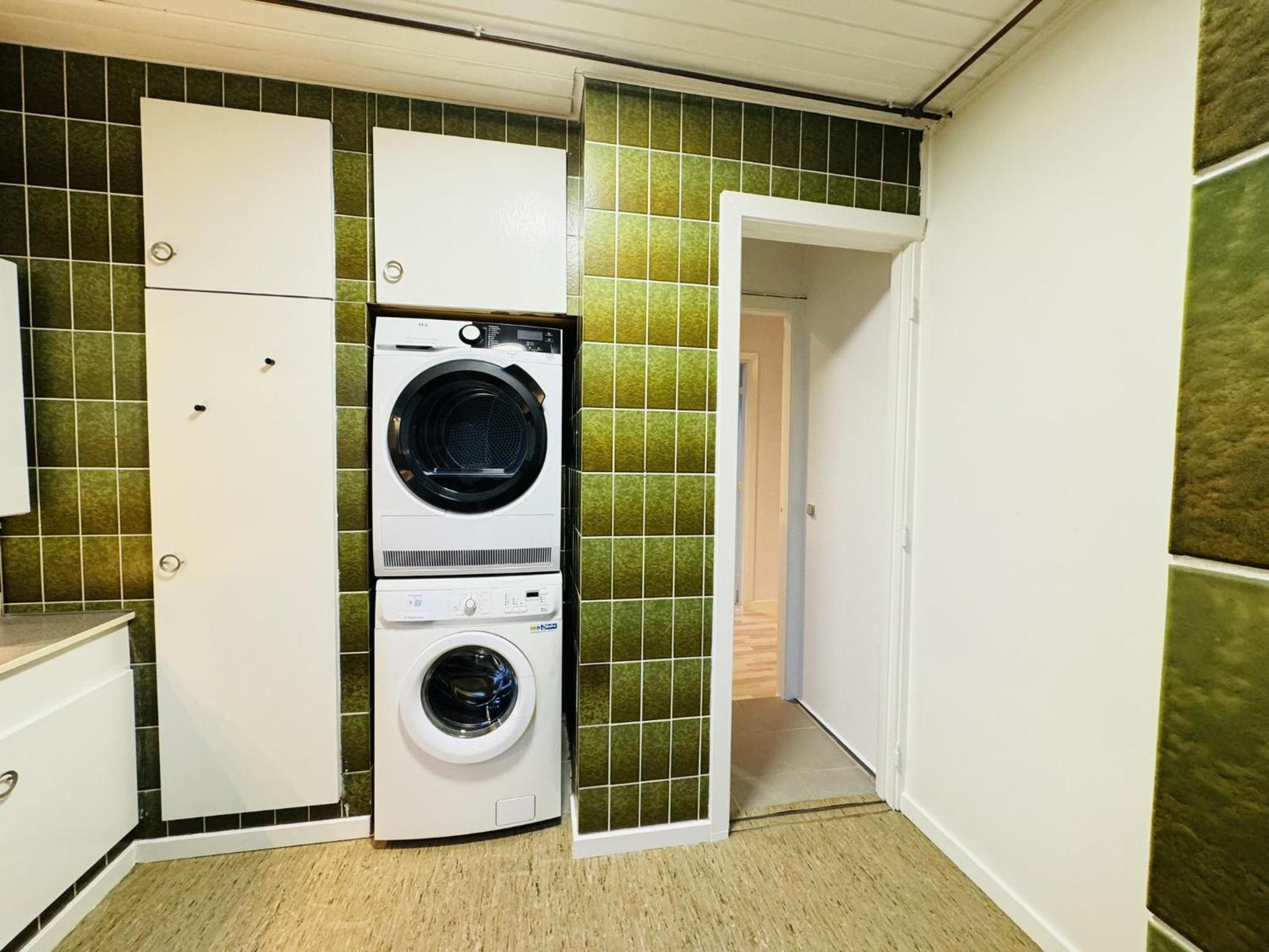 Apartment photo 2
