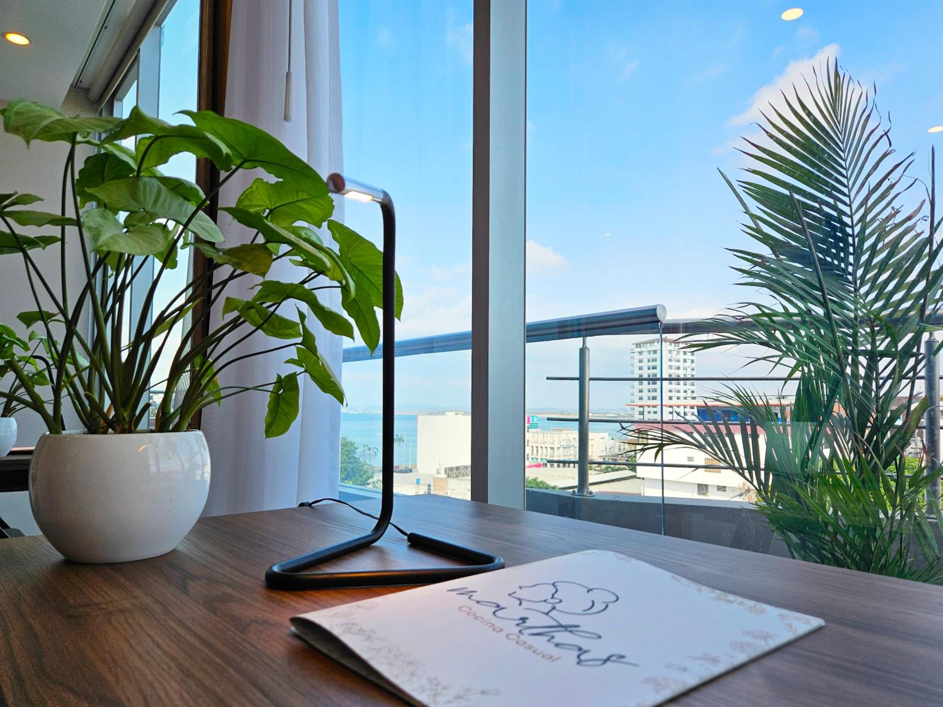 King Room with Balcony photo 2