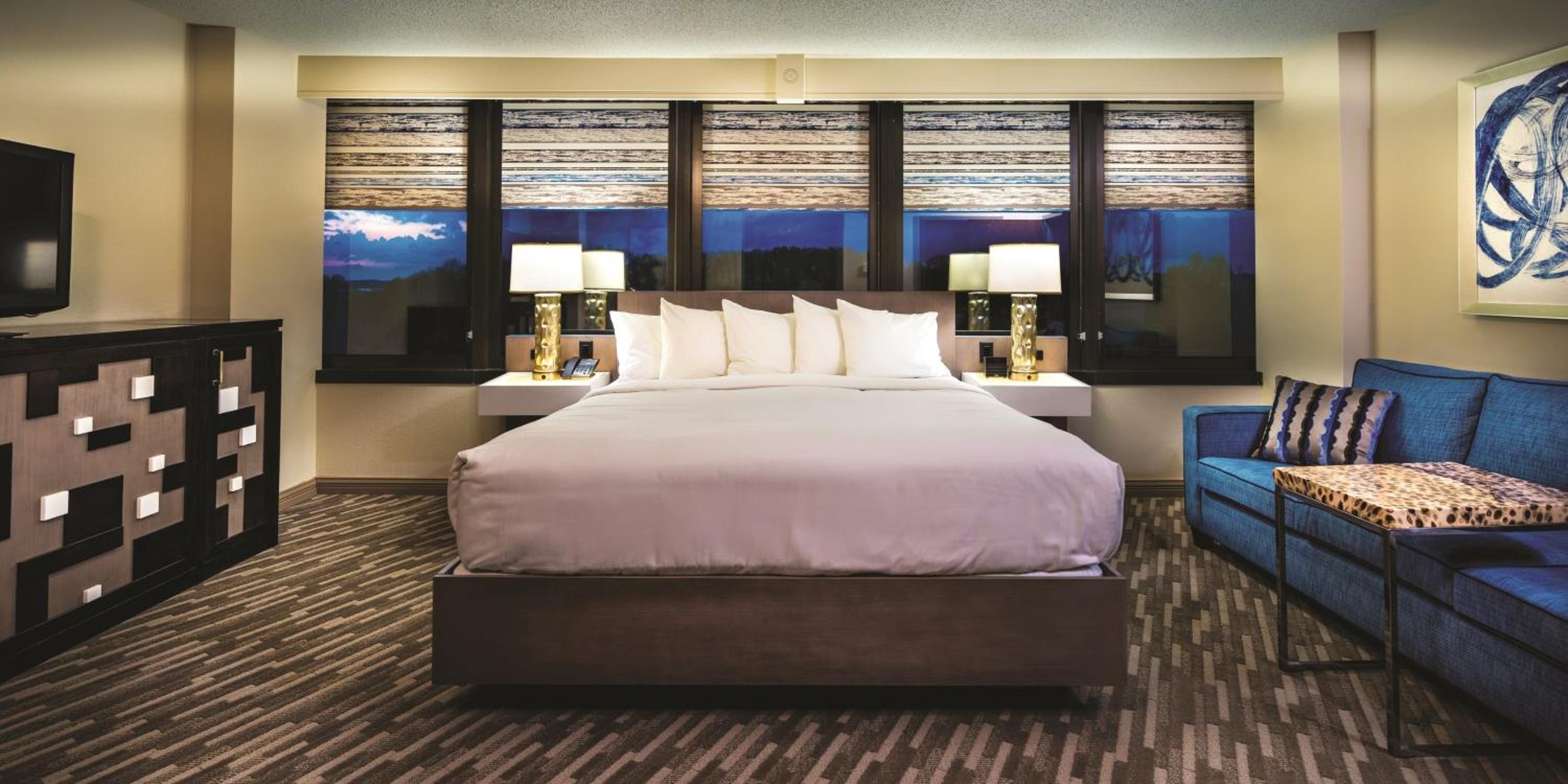 Deluxe King Room - Photo 1